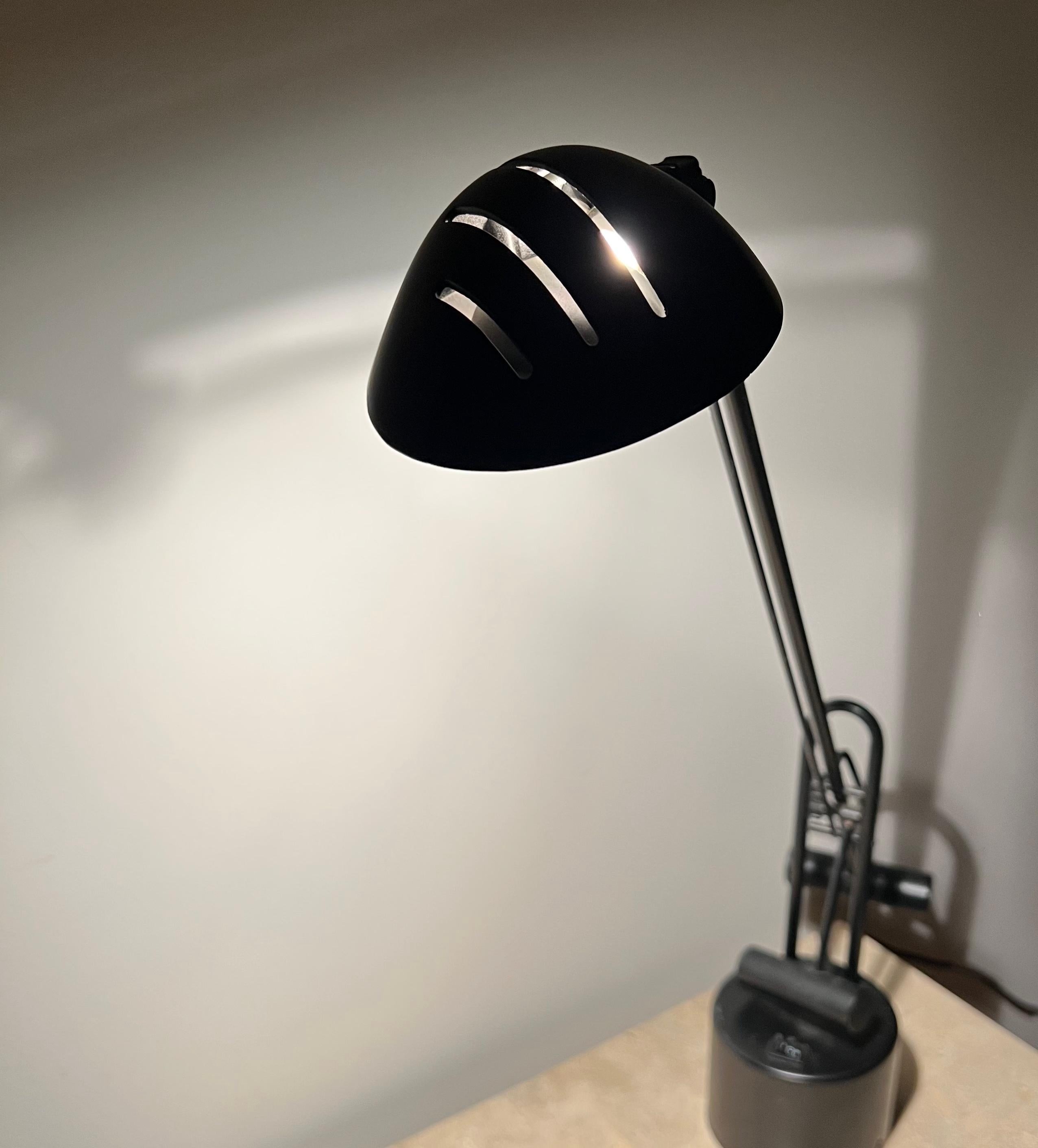 Unknown Modernist Crane-Neck Table Lamp by Underwriters Lab, Early 1970s