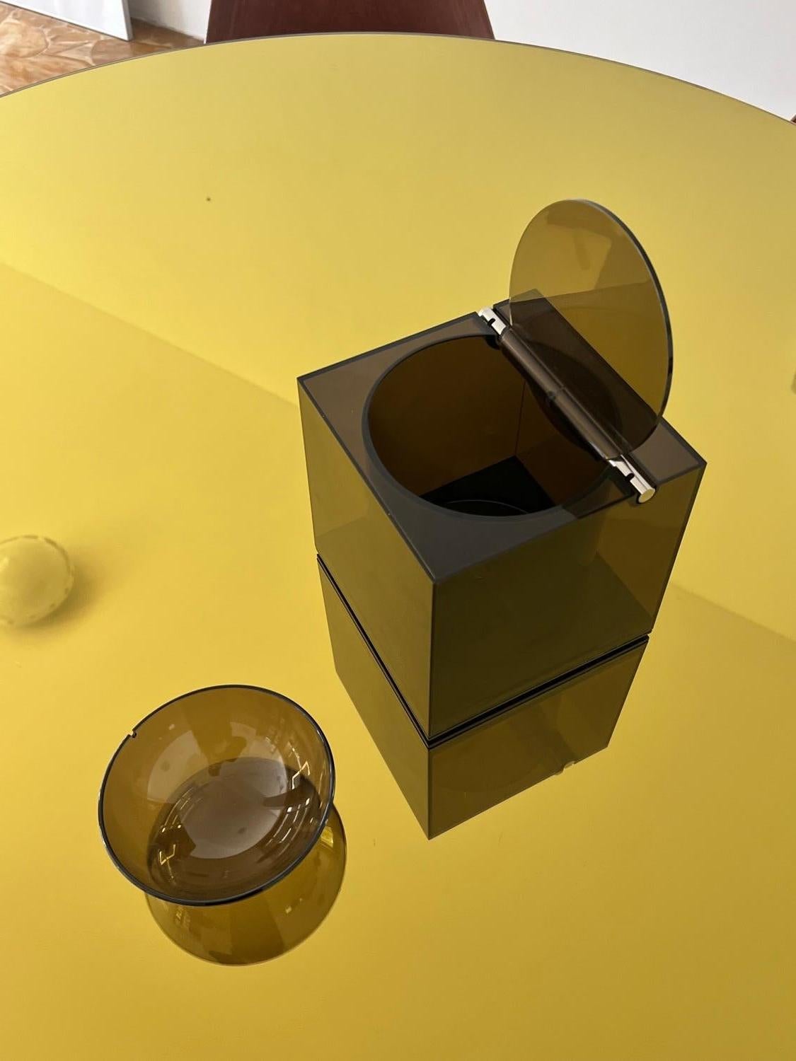 Métal Moderniste cube plexy fumè Cini & Nils Ice Bucket Italian 1970's home accessory en vente
