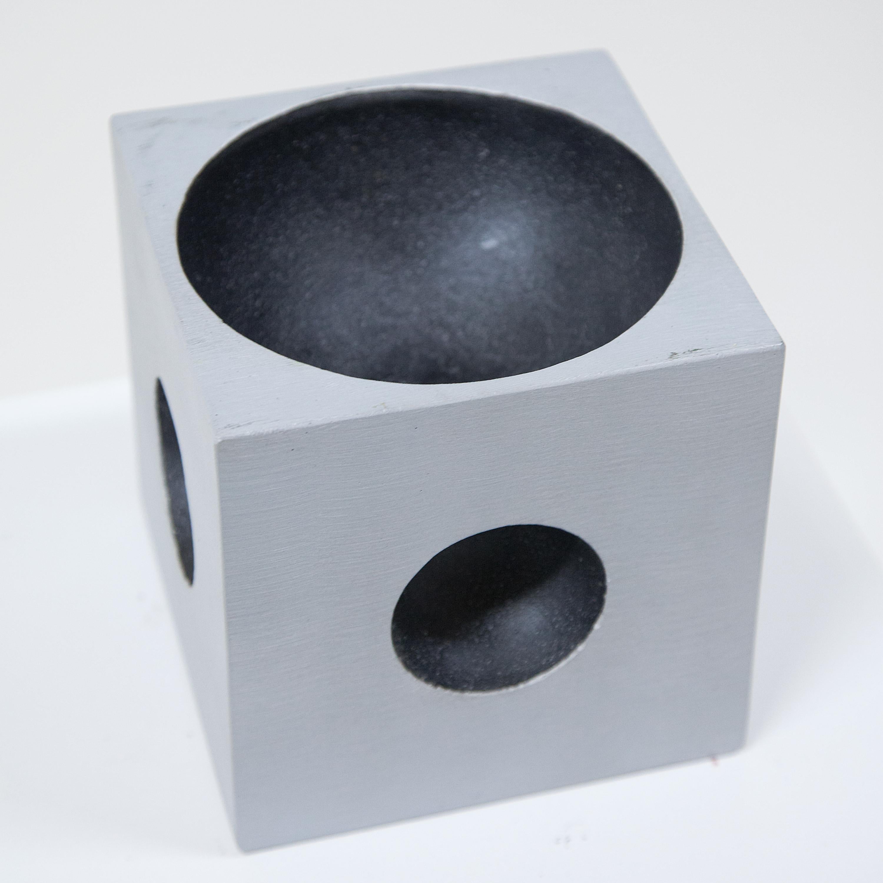 Modernist Cube Sculpture by Artist Lorenzo Burchiellaro In Good Condition For Sale In New York, NY