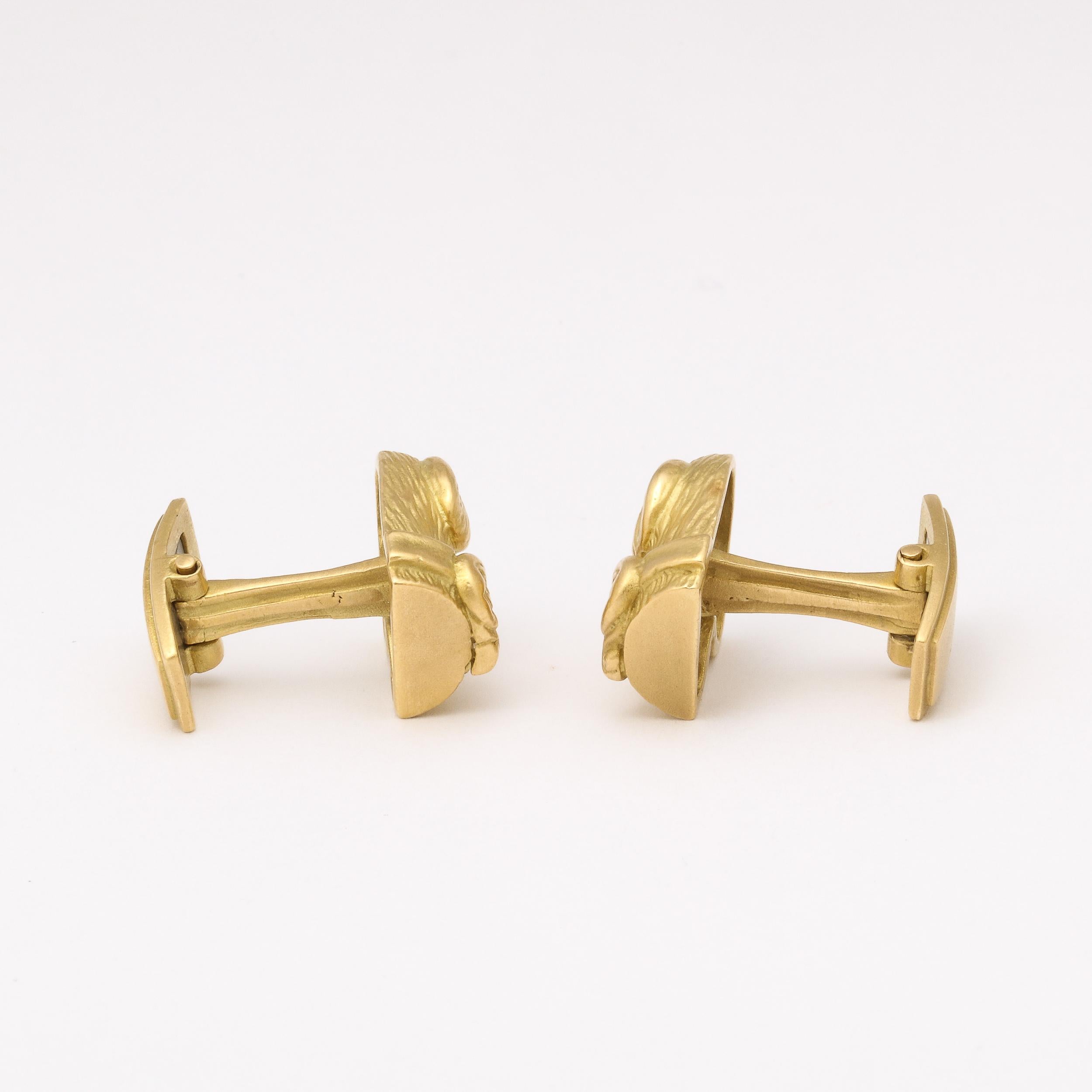 Modernist Cufflinks with Golden Retriever Canine Motif in 14 Carat Yellow Gold For Sale 2