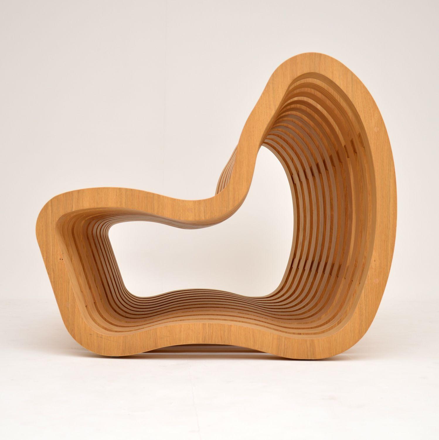 Bois Banc à courbes moderniste de Nina Moeller Designs en vente