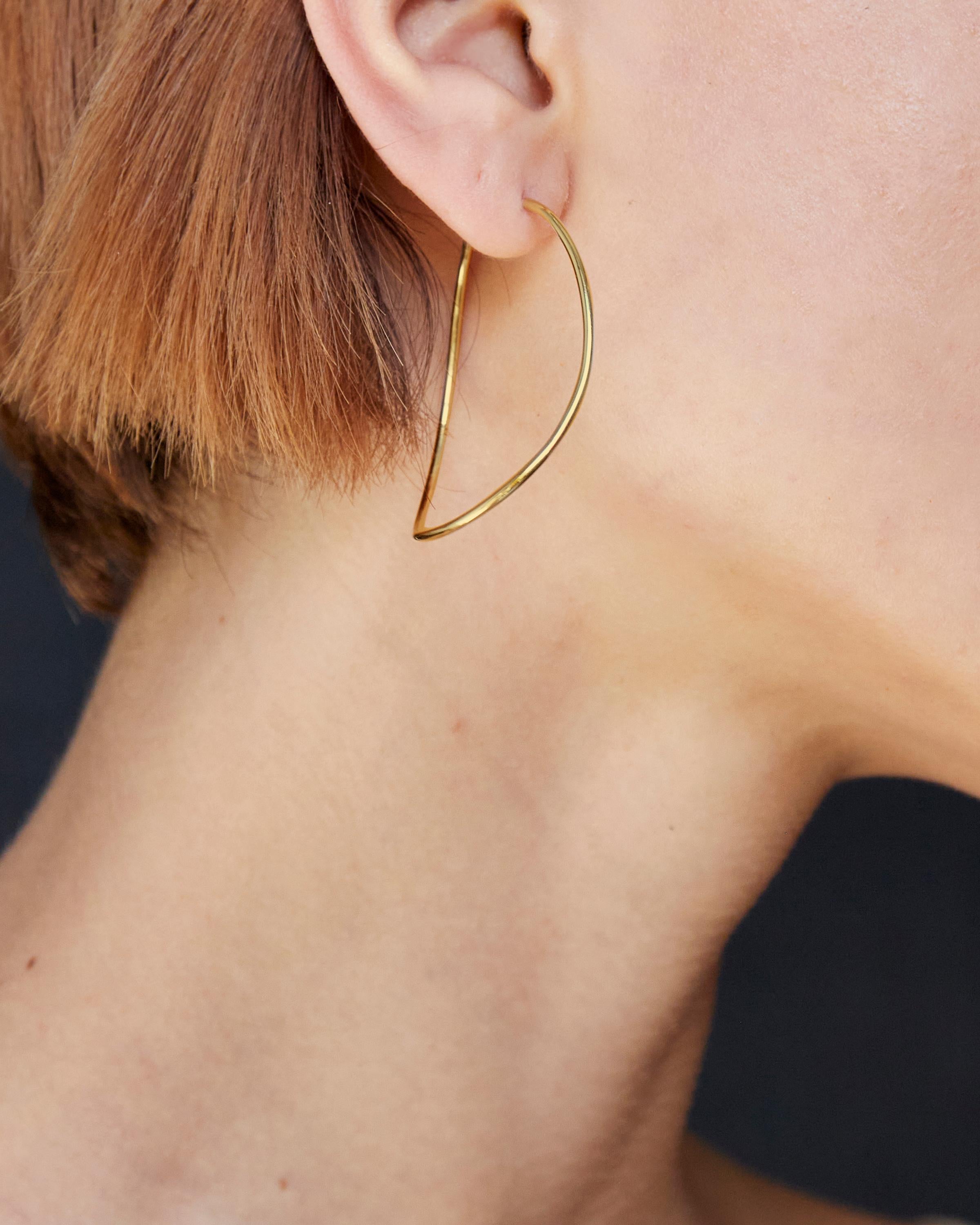 BAR Jewellery, London UK, CONTOUR EARRINGS, Gold Plated 

The gentle curves of the Contour hoops are inspired by the work of Modernist artists such as Terry Frost and Barbara Hepworth, who worked in the British town of St Ives in the 1950s. The soft