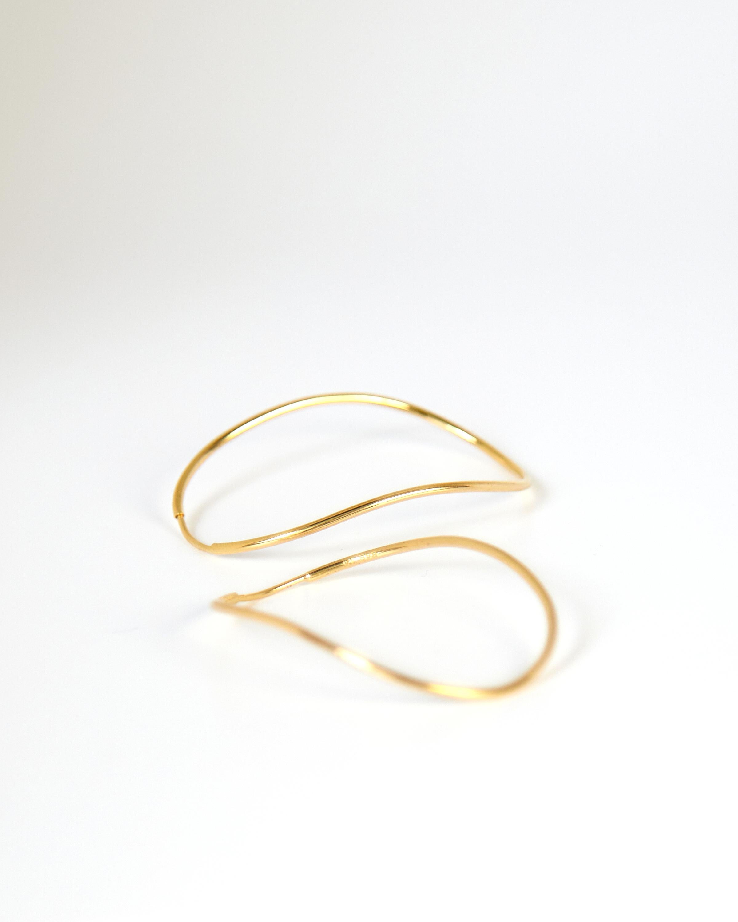 Modernist Curve Hoop Earrings, 18 Carat Gold Plated Recycled Silver  In New Condition For Sale In London, GB
