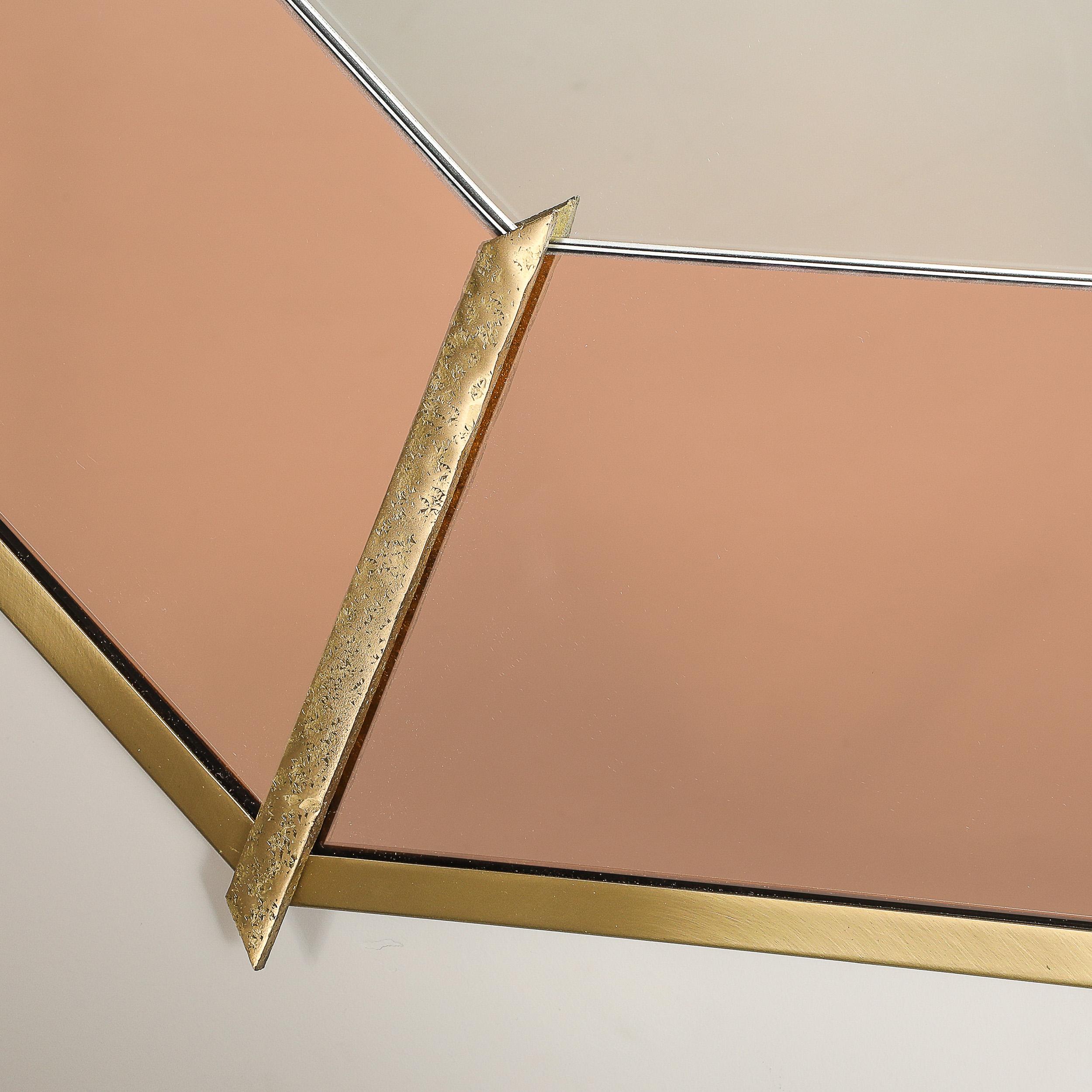 Modernist Custom by High Style Deco Achteckiger Bronzespiegel mit Umrandung und Segmenten im Angebot 2