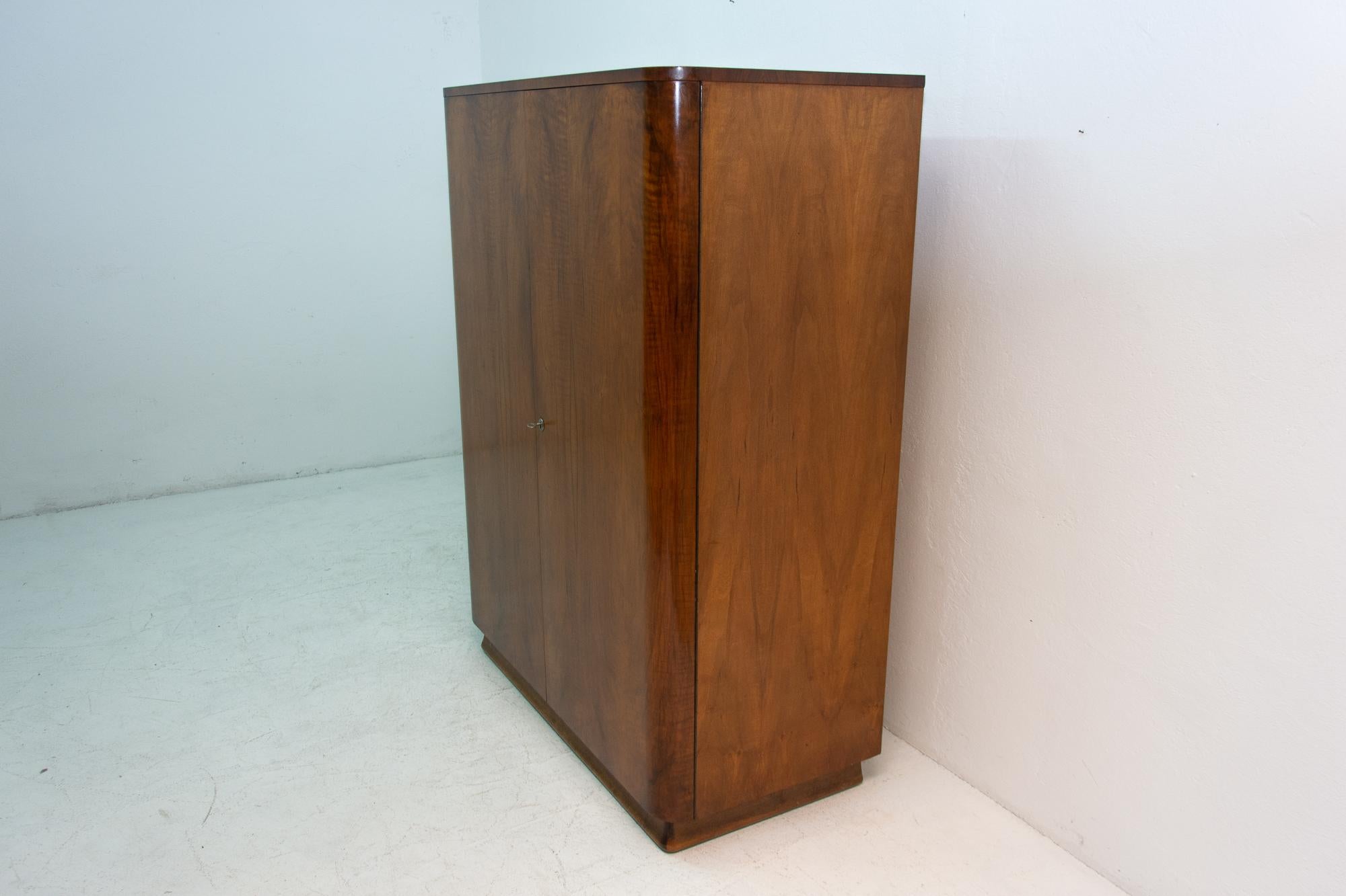 Veneer Modernist Czech Walnut Wardrobe, 1950s, Czechoslovakia