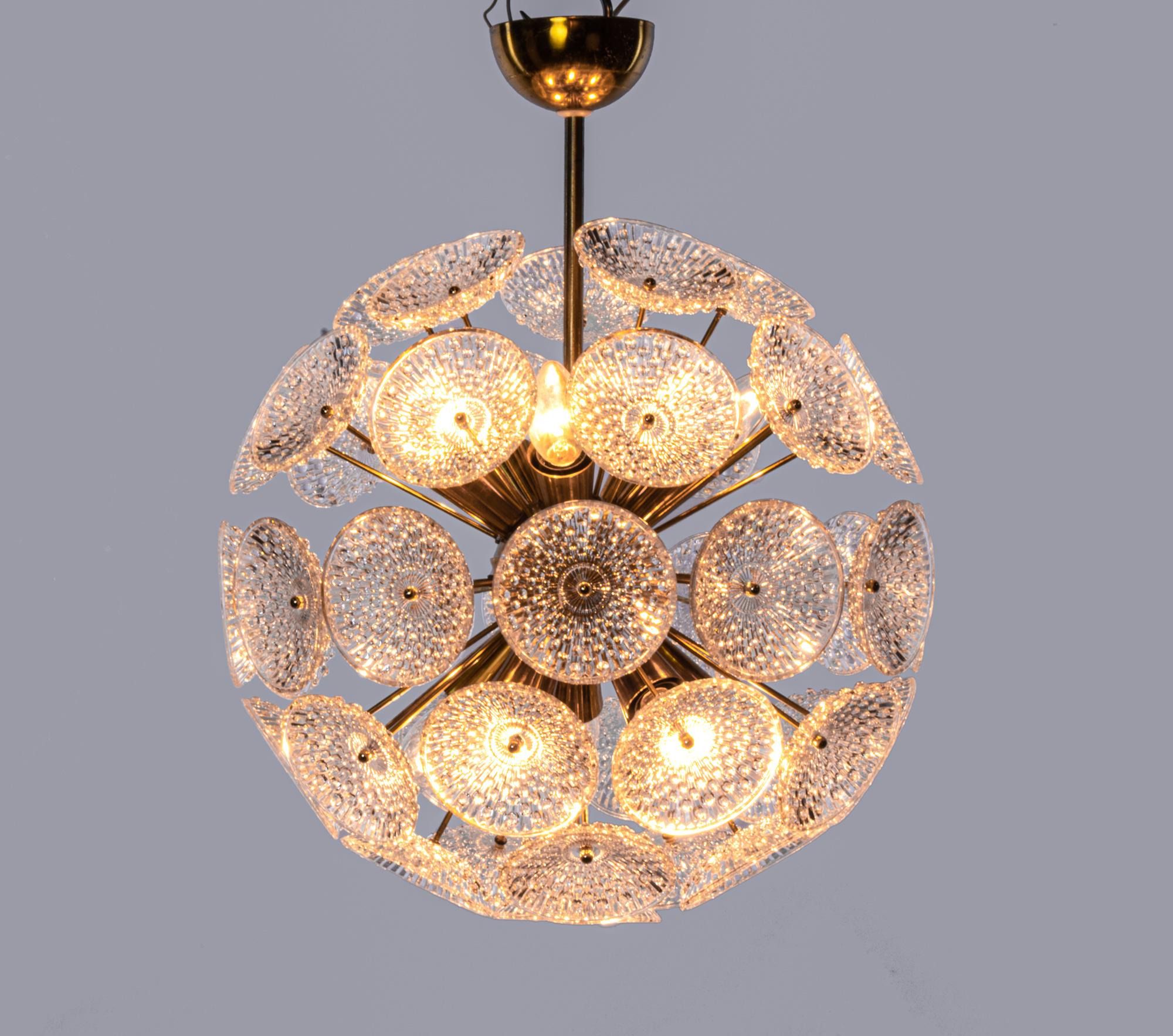 German Modernist Dandelion 10-light Sputnik Chandelier Glass & Brass, 1960s