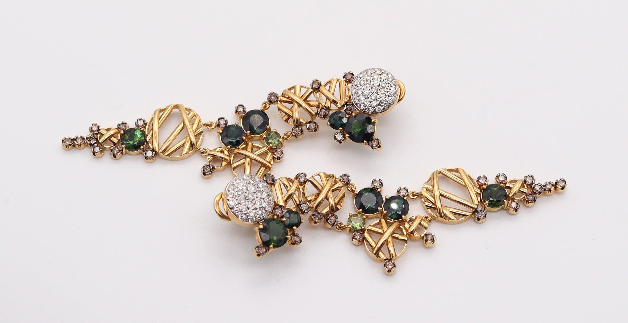 Taglio rotondo Orecchini pendenti MODERNIST in oro 18Kt e tormaline e diamanti 14,24 Ctw in vendita