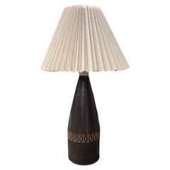 Lampe de table moderniste en grès brun foncé, années 1960