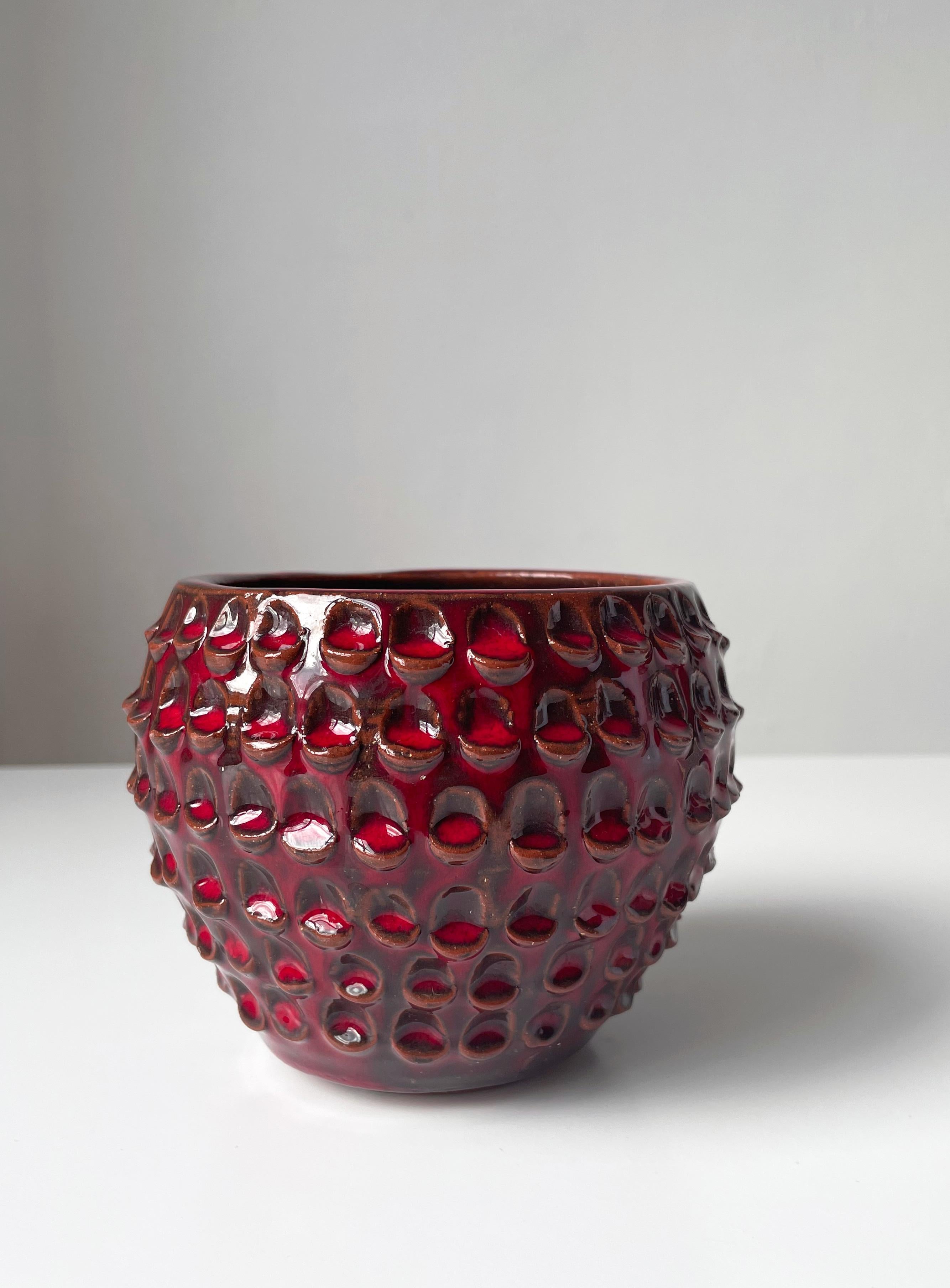 Modernist Dark Red Wave Decor Bowl, 1960s In Good Condition In Copenhagen, DK