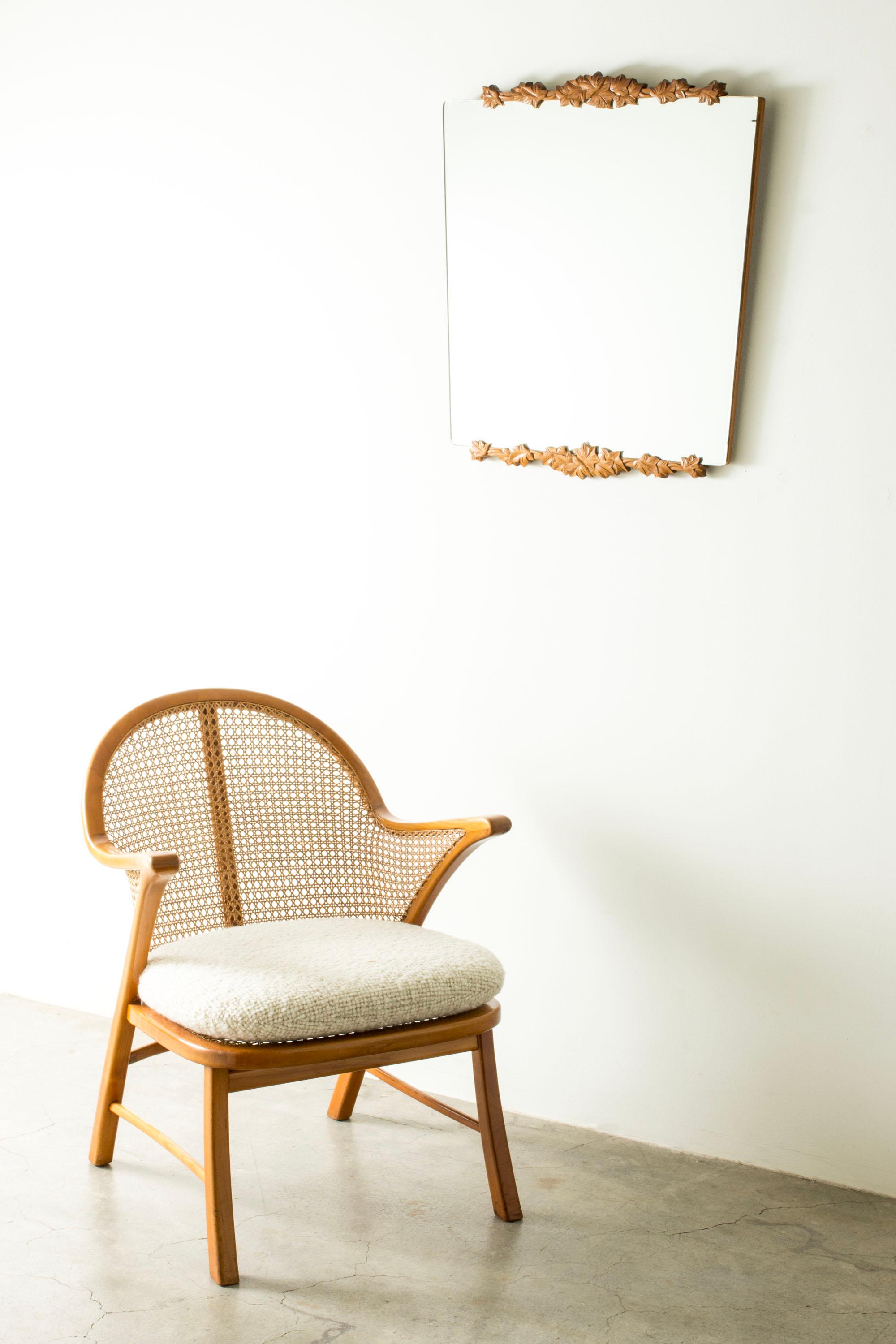 Modernistischer dekorierter Wandspiegel, Schweden, 1940er Jahre im Angebot 1