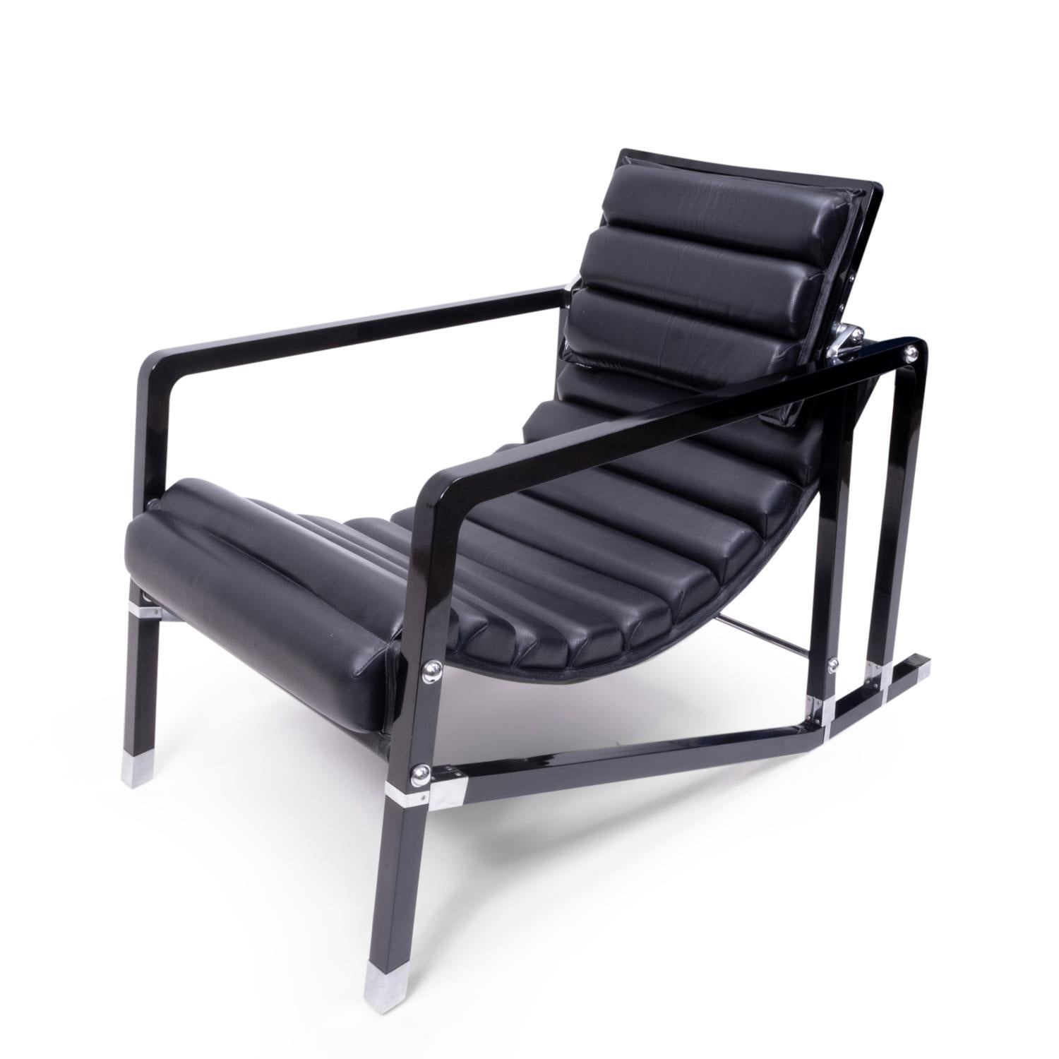 Modernist Design Classic, Eileen Gray Transat Lounge Chair 2