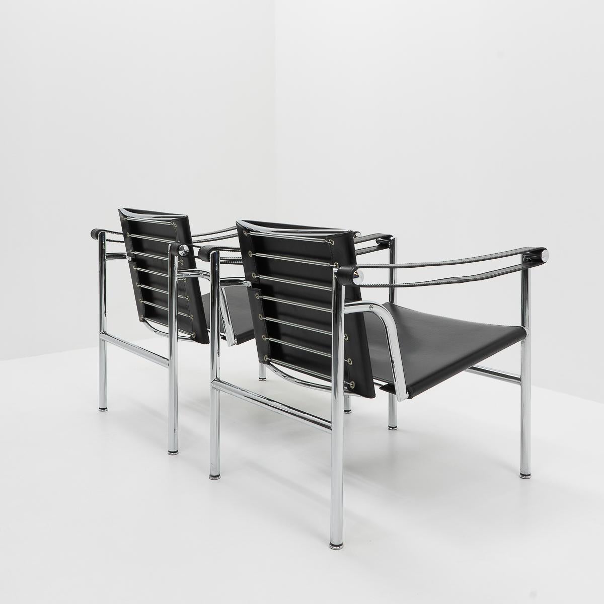 Fin du 20e siècle Chaises modernistes LC1 de Le Corbusier, Jeanneret, Perriand pour Cassina en vente