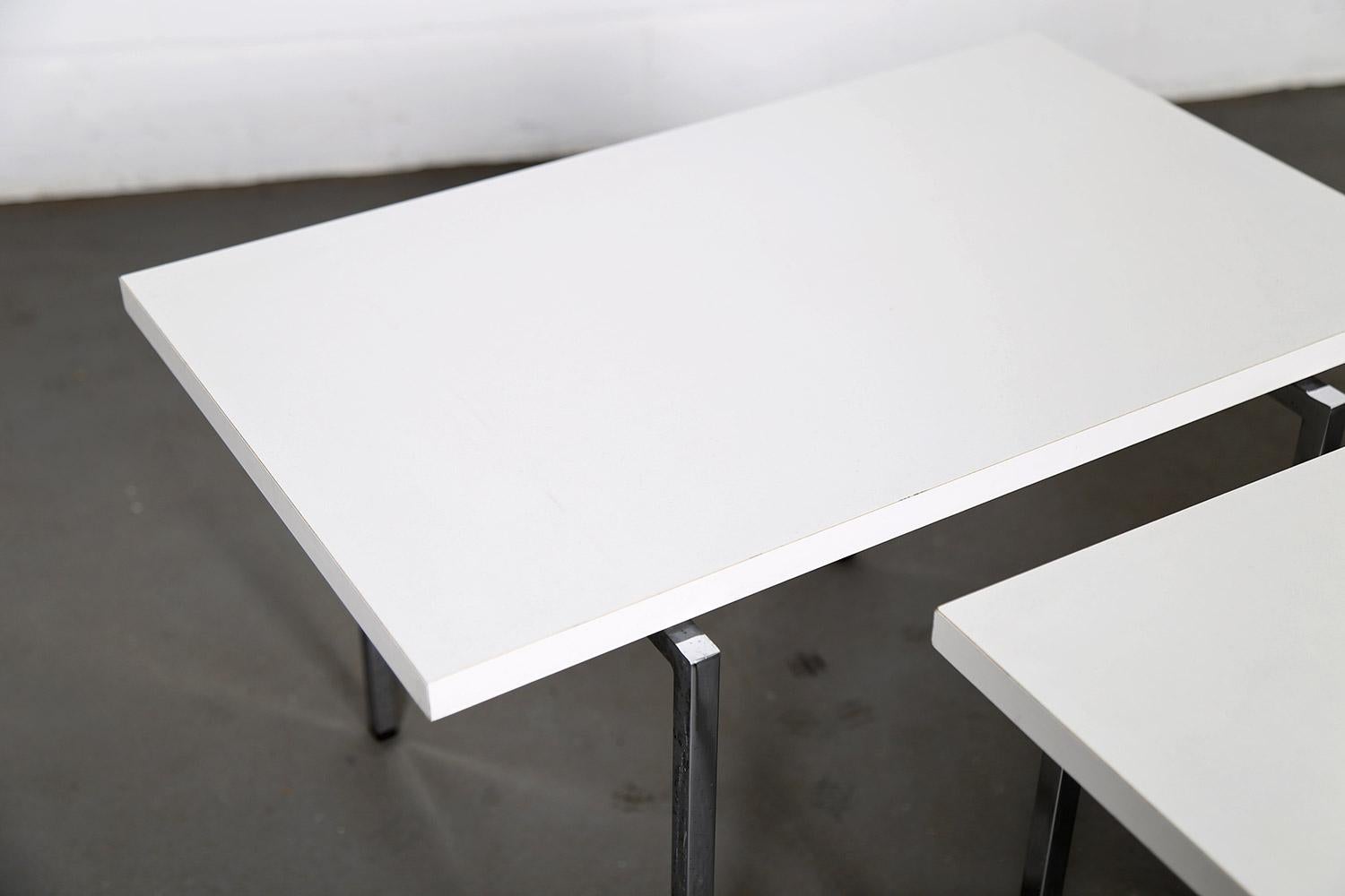 Modernist Design Stacking Tables by Trix & Robert Haussmann for Swiss Form For Sale 4