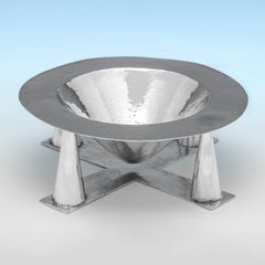 Modernist design sterling silver bowl by Bryan Laurence Illsley made in 1992