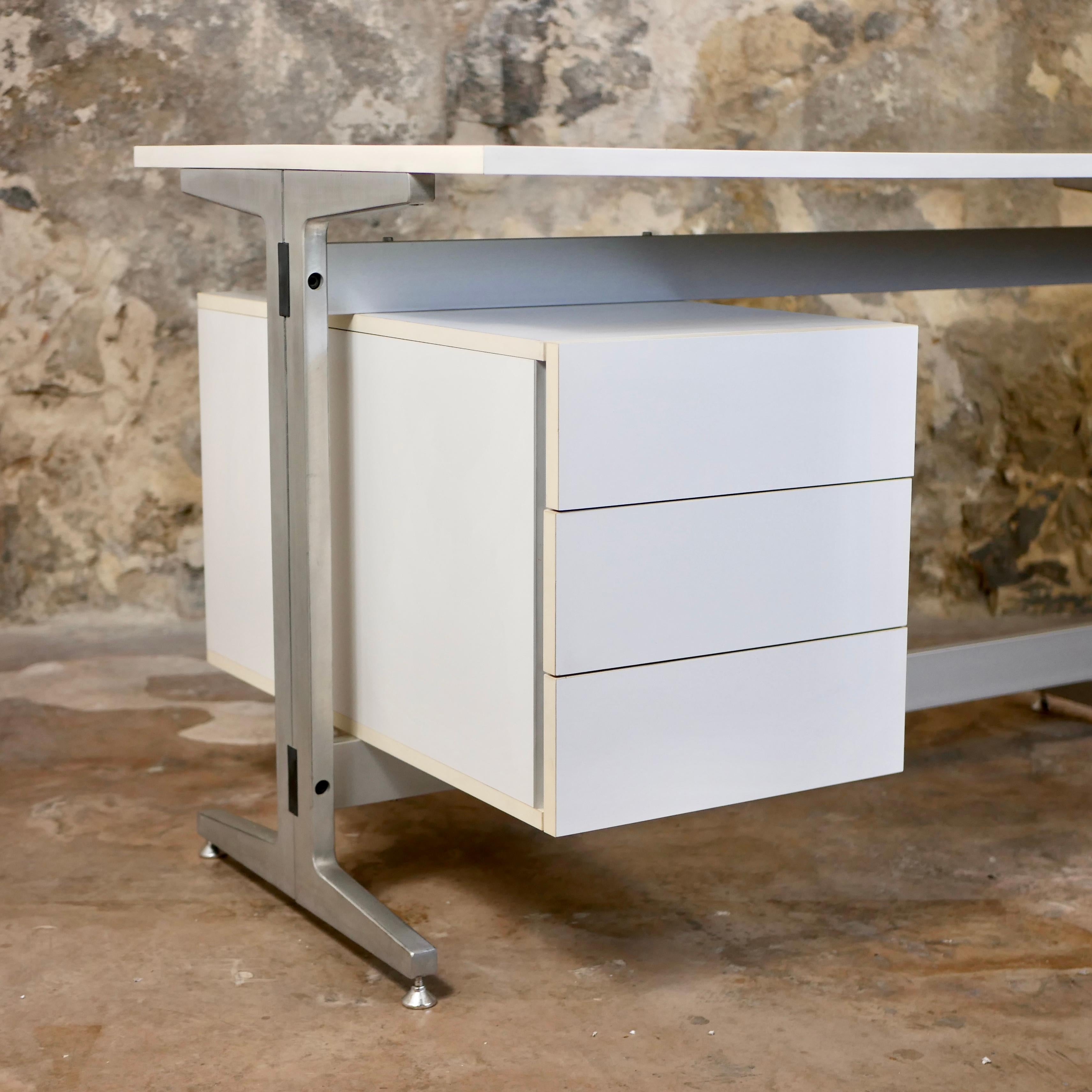 Modernist desk by Etienne Fermigier, France, 1970s For Sale 2