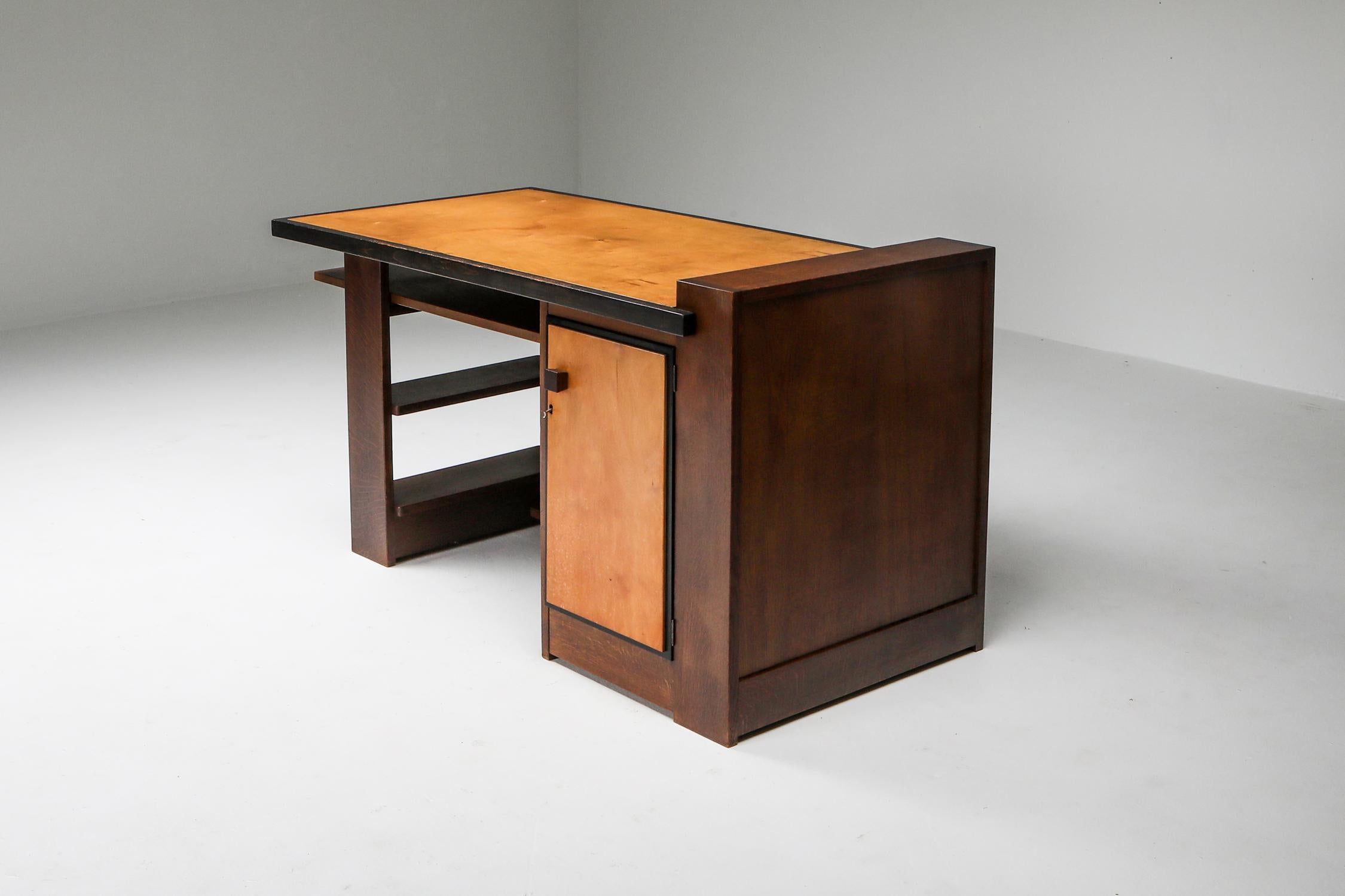 Schreibtisch der Moderne von Frits Spanjaard, von Wouda inspiriert, Niederlande, 1930er Jahre (Moderne der Mitte des Jahrhunderts) im Angebot