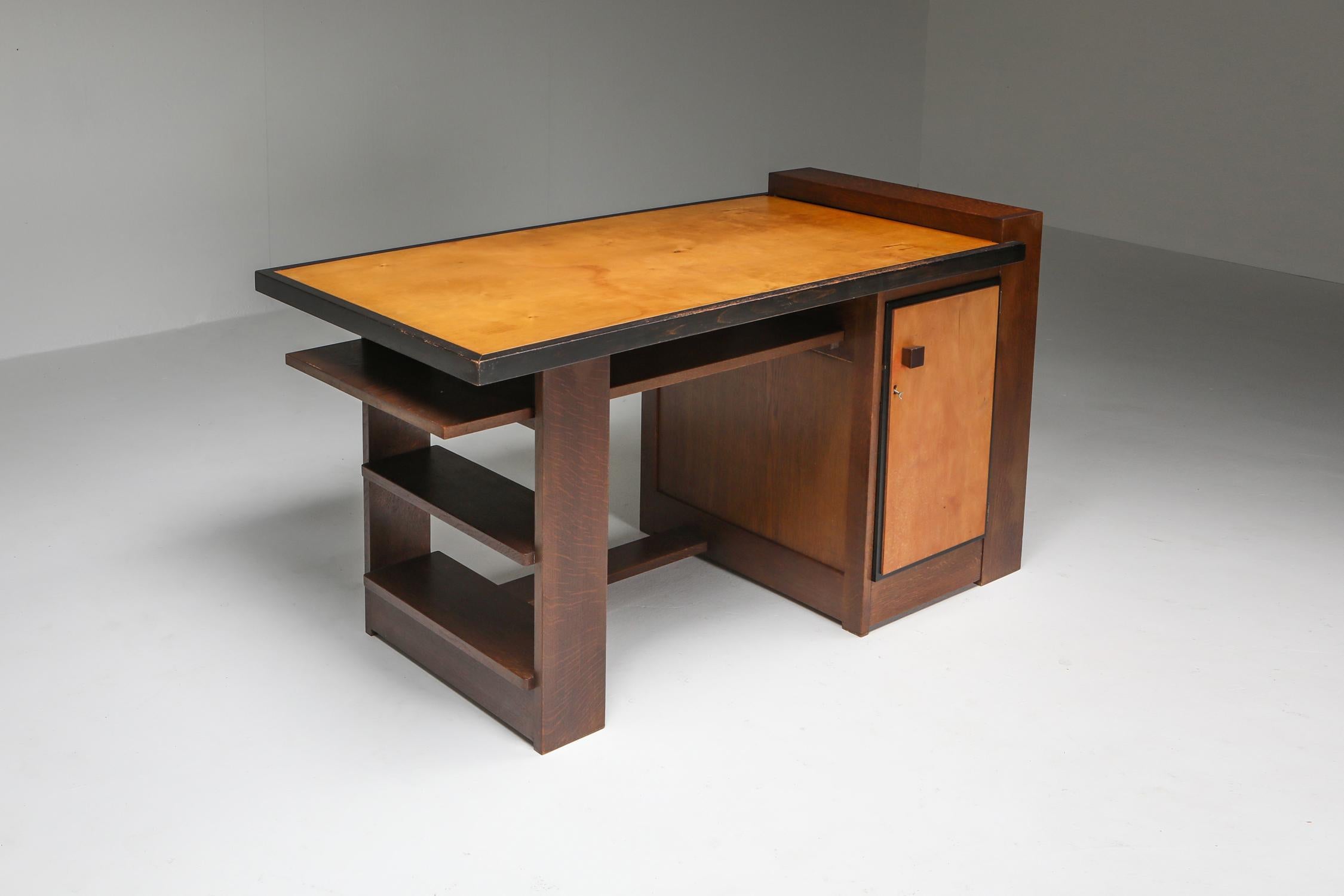 Schreibtisch der Moderne von Frits Spanjaard, von Wouda inspiriert, Niederlande, 1930er Jahre im Zustand „Hervorragend“ im Angebot in Antwerp, BE