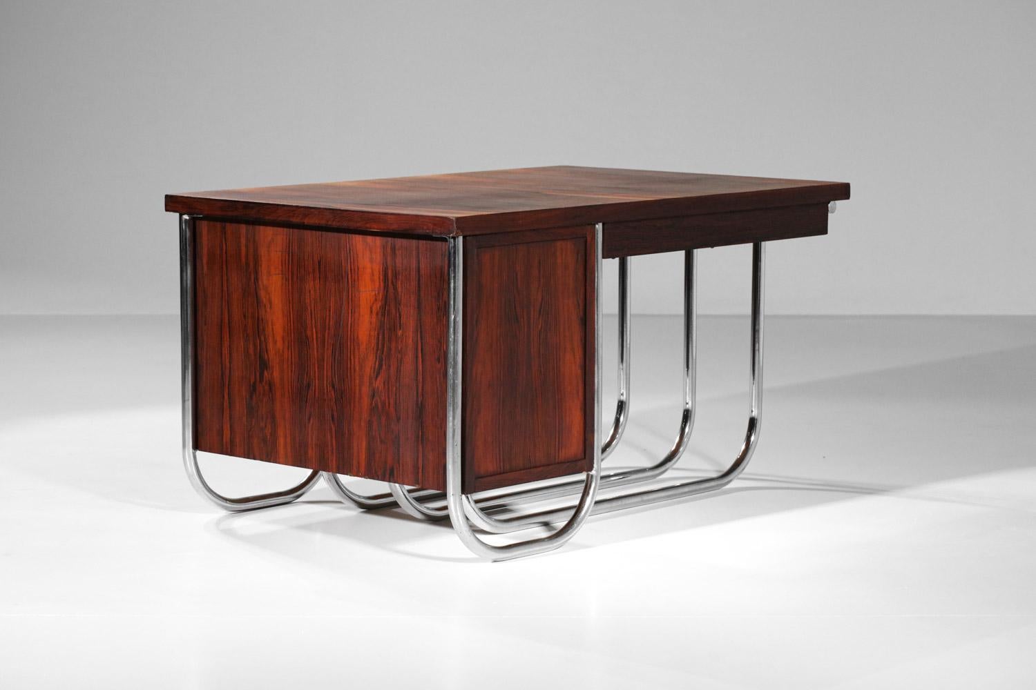 Modernist Desk in Solid Wood 40s / 50s Bauhaus Style Vintage For Sale 7