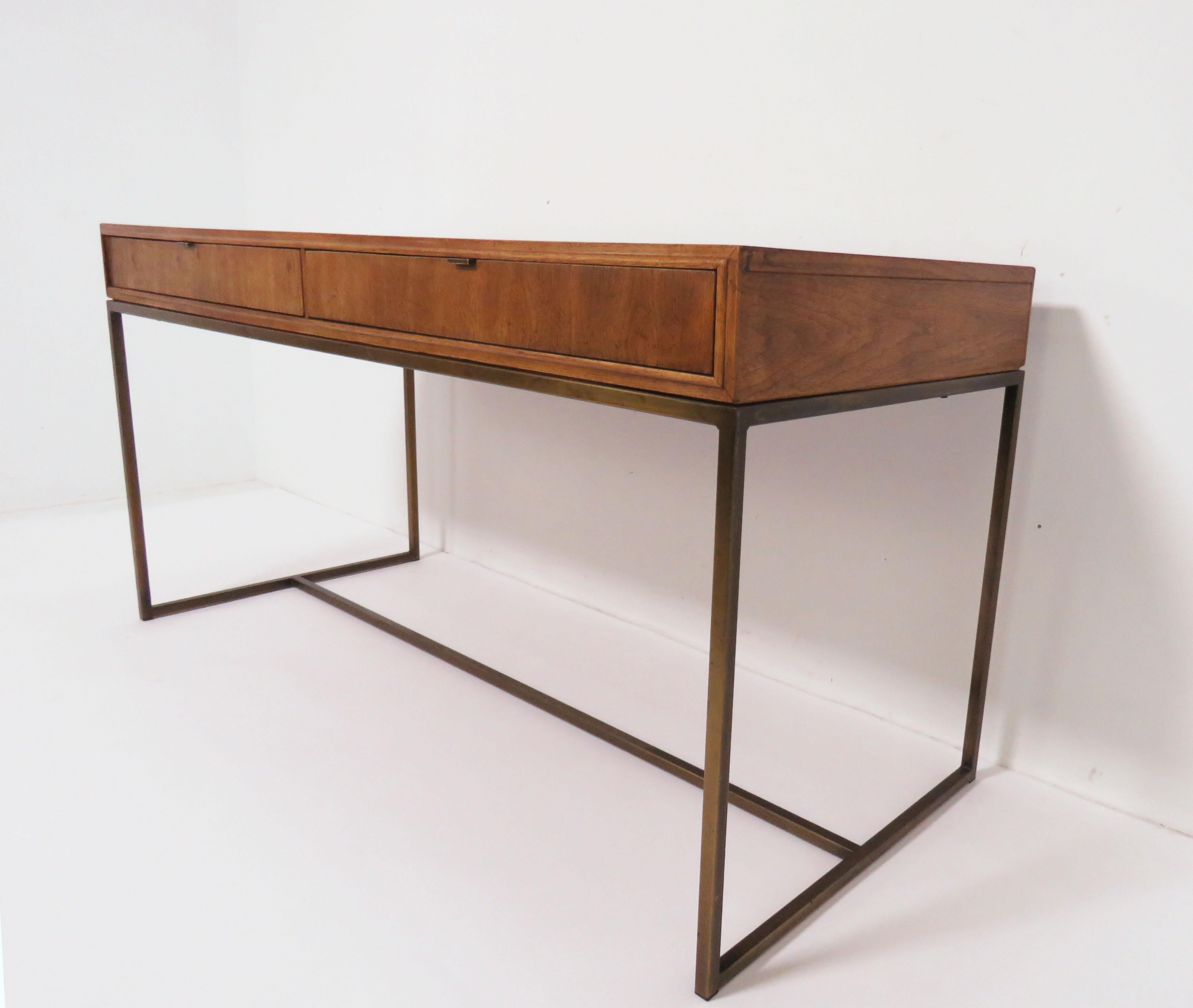 Modernist Desk in Walnut and Burl Parquet in Manner of Milo Baughman circa 1970s In Good Condition In Peabody, MA