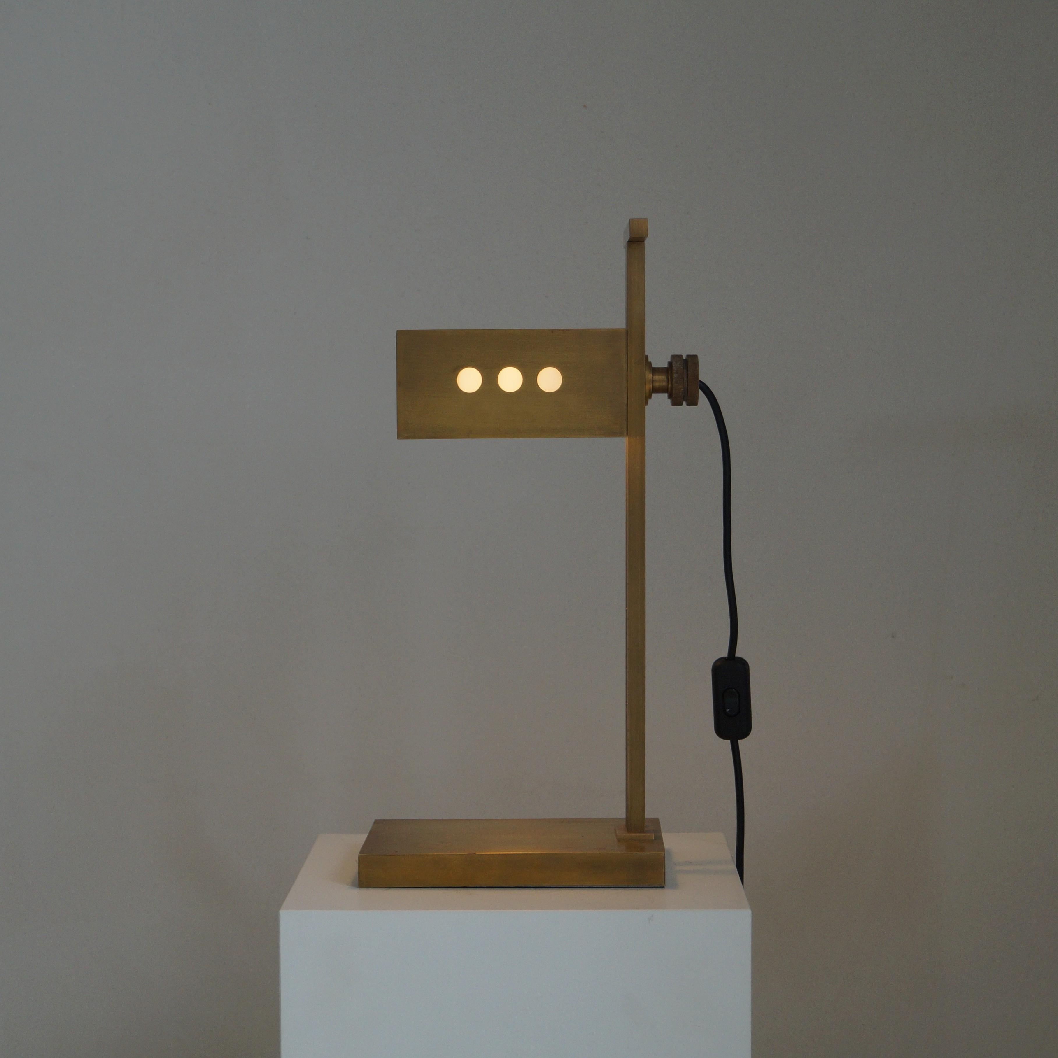 Lampada da scrivania modernista su disegno Bauhaus, anni '70 in vendita 4