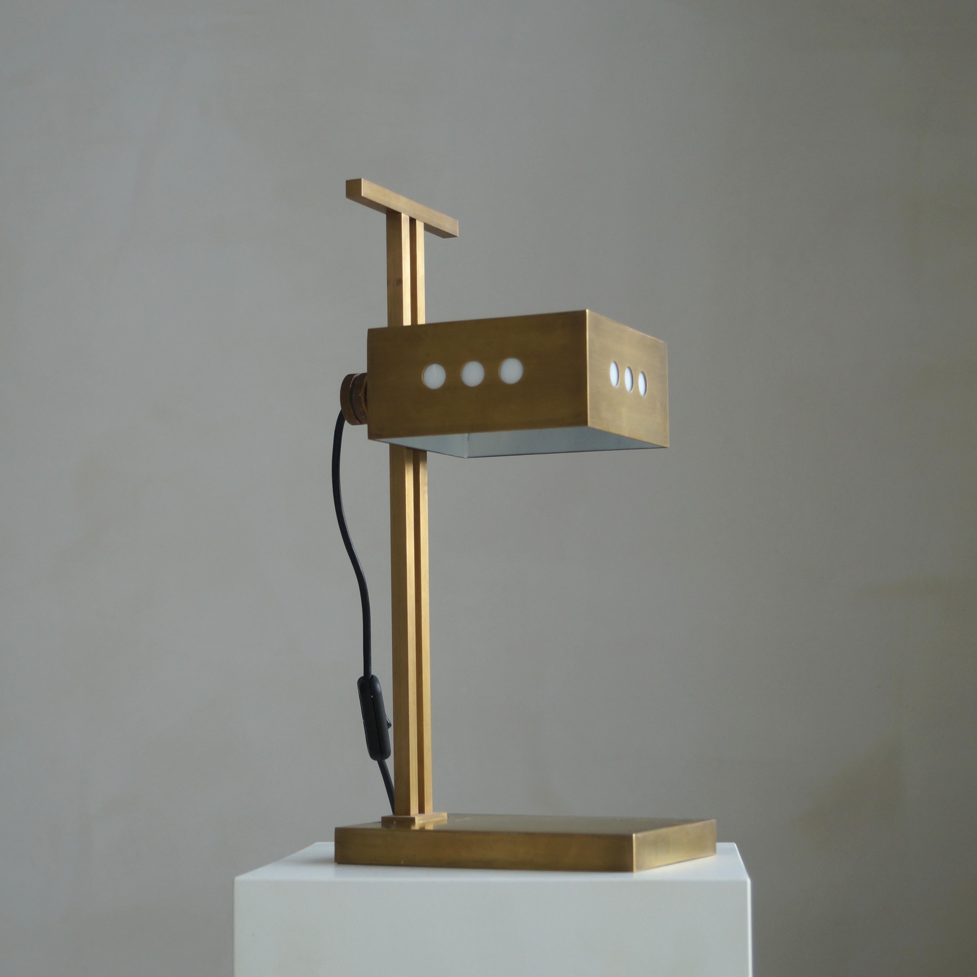 Lampada da scrivania modernista su disegno Bauhaus, anni '70 in vendita 5
