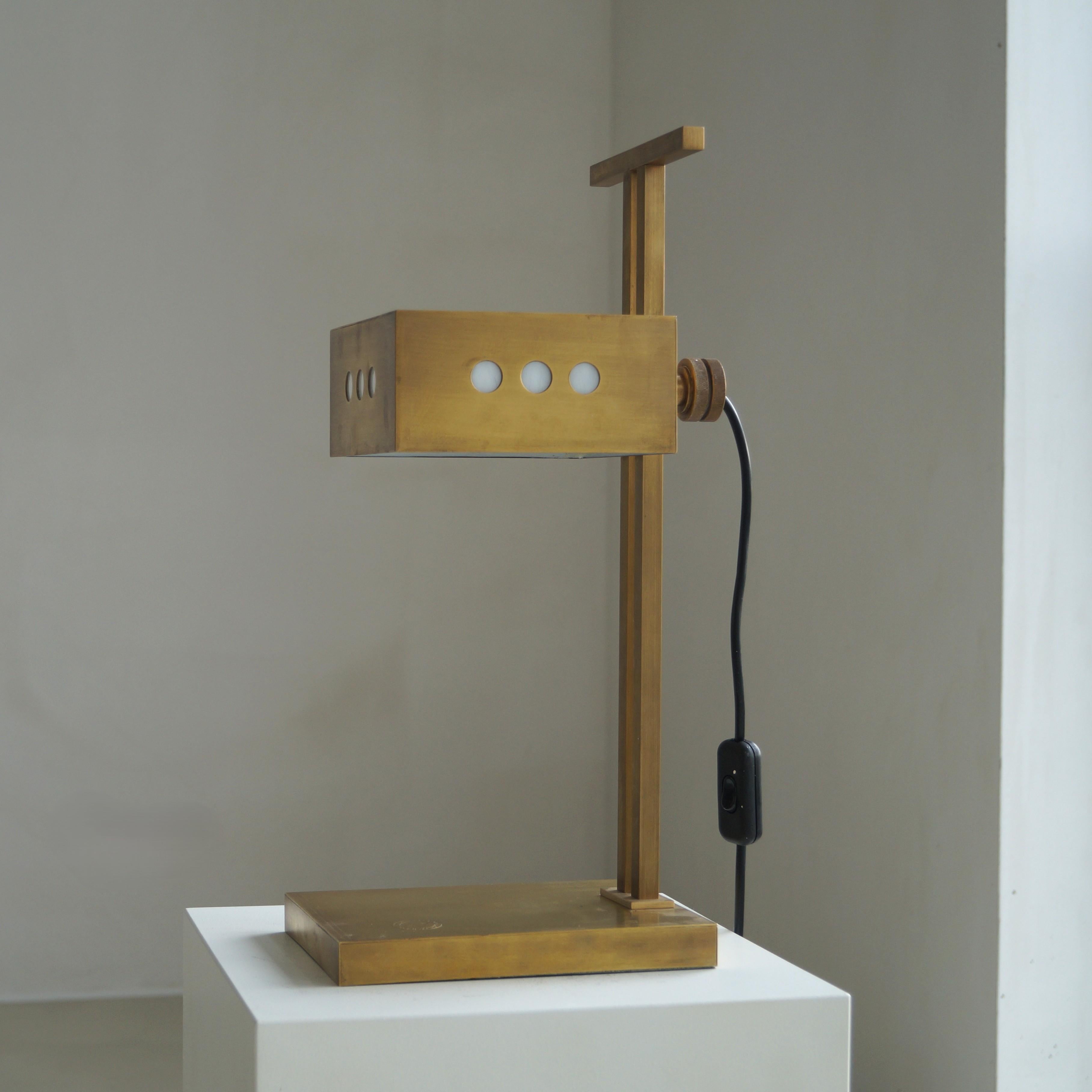 Lampada da scrivania modernista su disegno Bauhaus, anni '70 in vendita 10