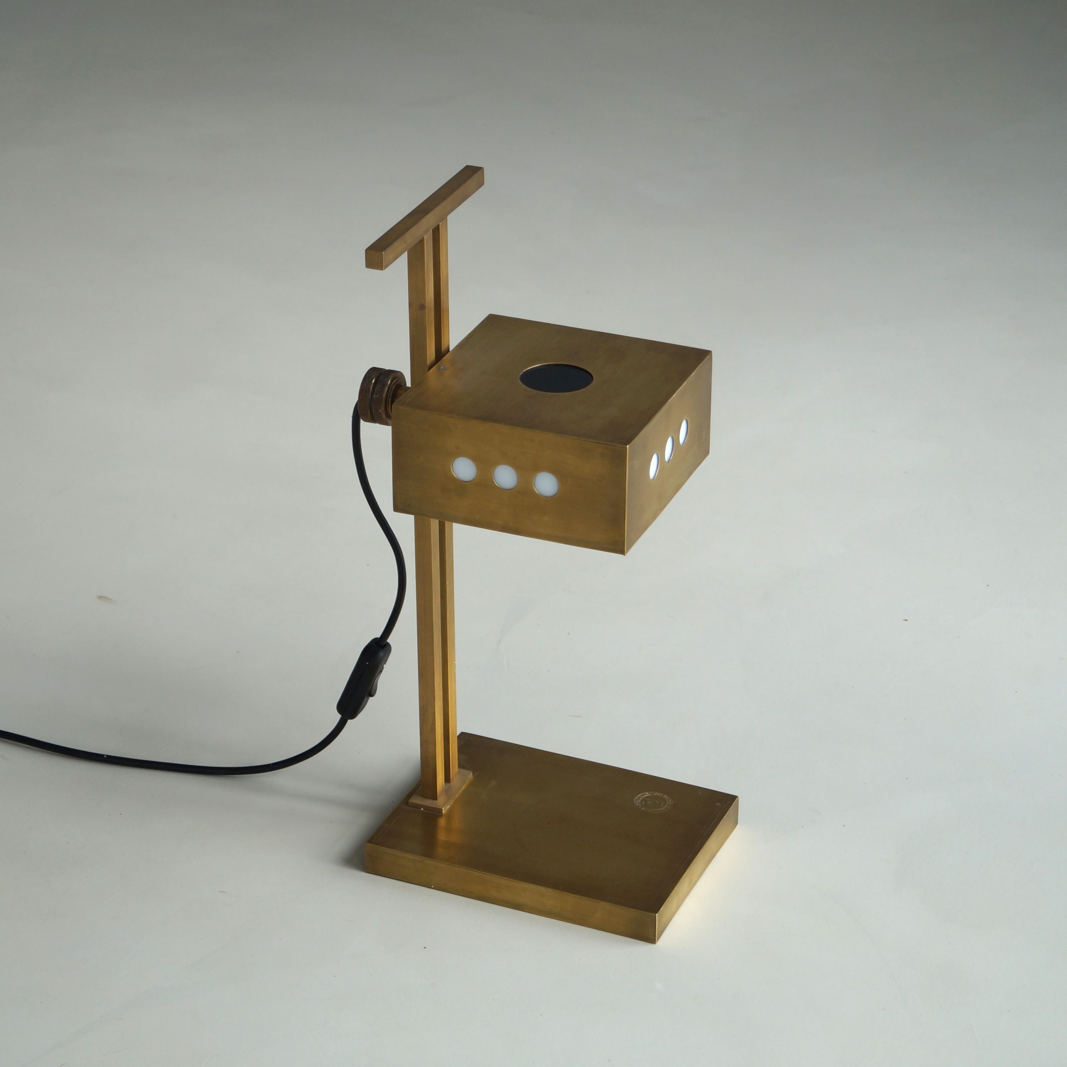 Tedesco Lampada da scrivania modernista su disegno Bauhaus, anni '70 in vendita