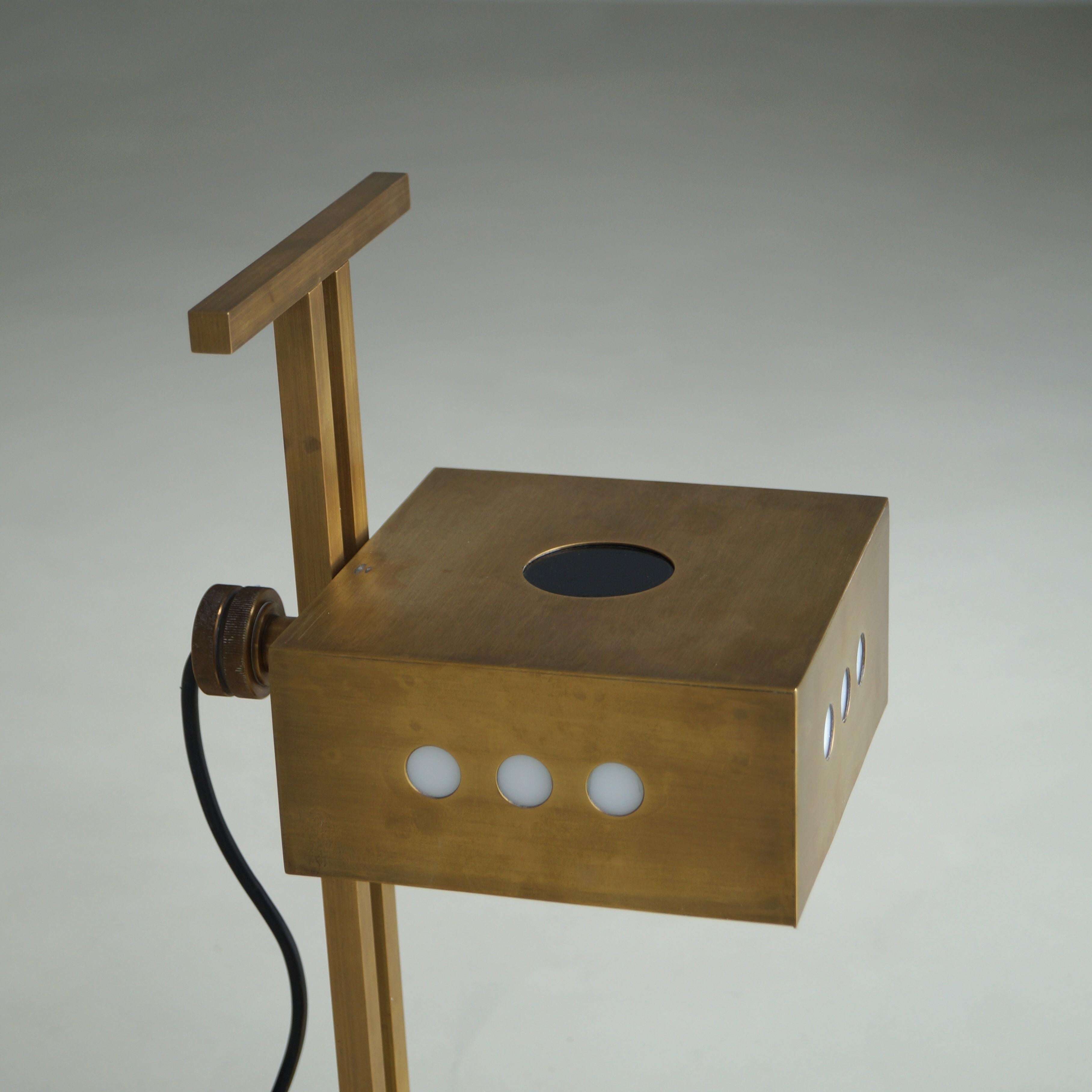 Lampada da scrivania modernista su disegno Bauhaus, anni '70 In condizioni buone in vendita a EVERDINGEN, NL