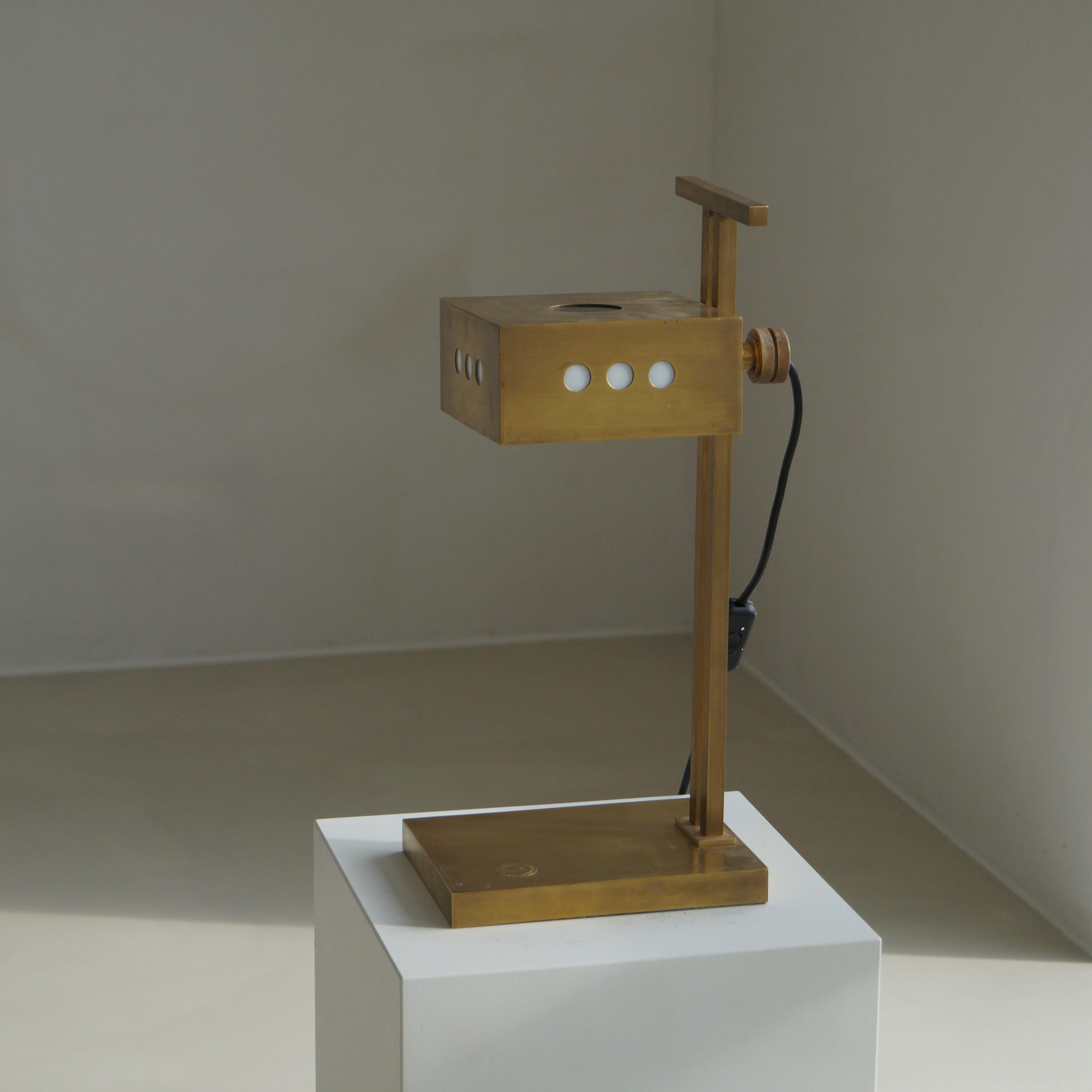 Lampada da scrivania modernista su disegno Bauhaus, anni '70 in vendita 3