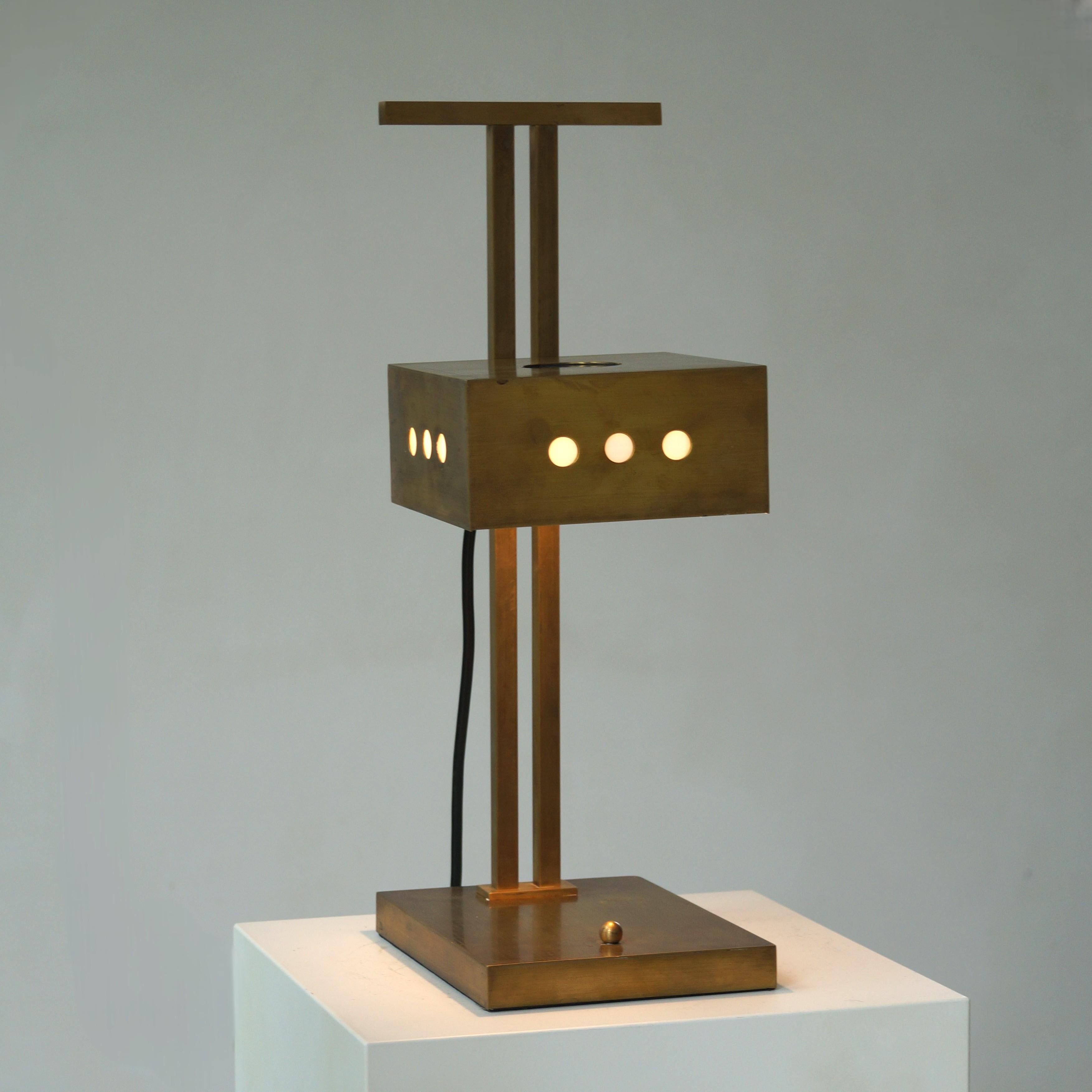 Lampada da scrivania modernista su disegno Bauhaus di Marcel Breuer, anni '70 4