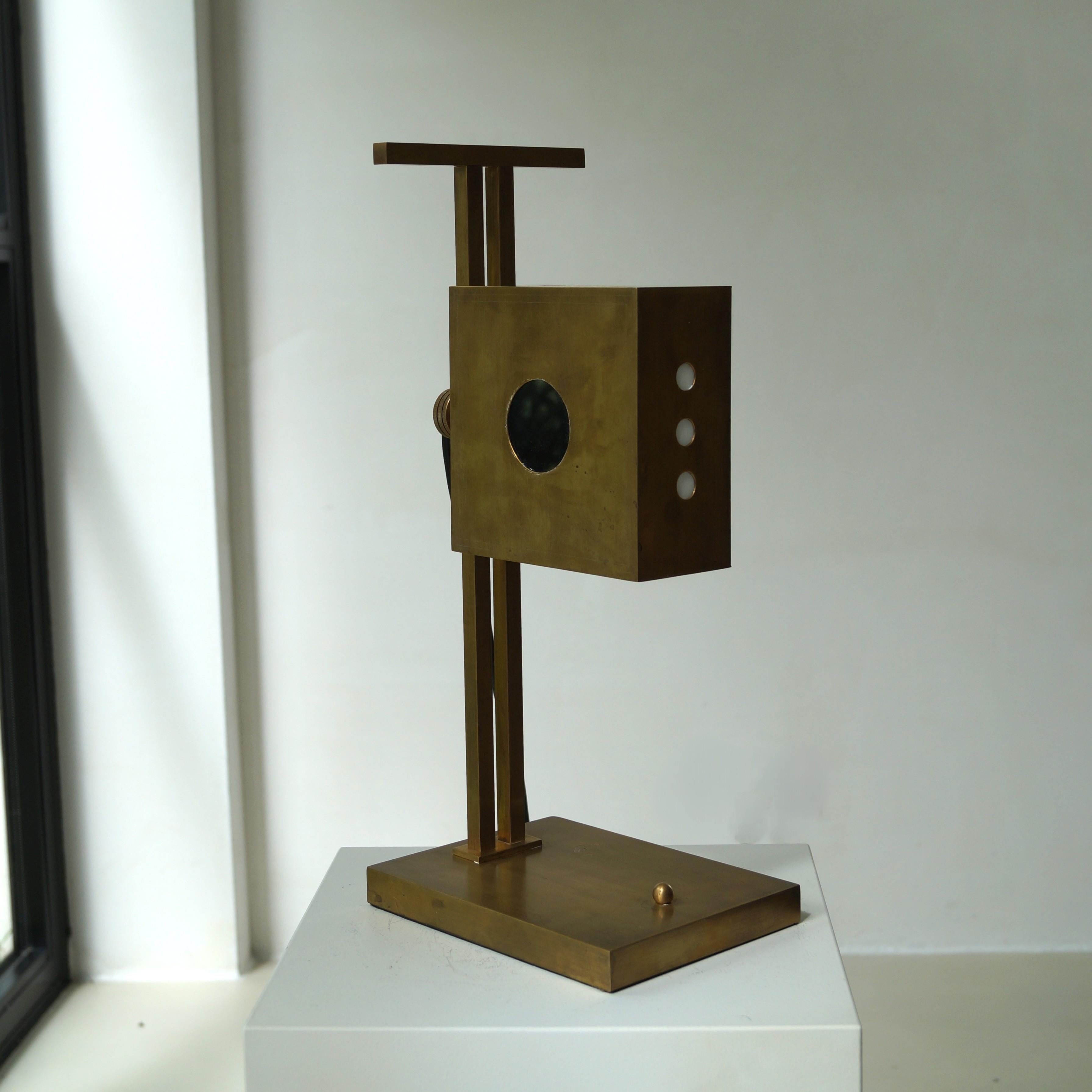 Lampada da scrivania modernista su disegno Bauhaus di Marcel Breuer, anni '70 7