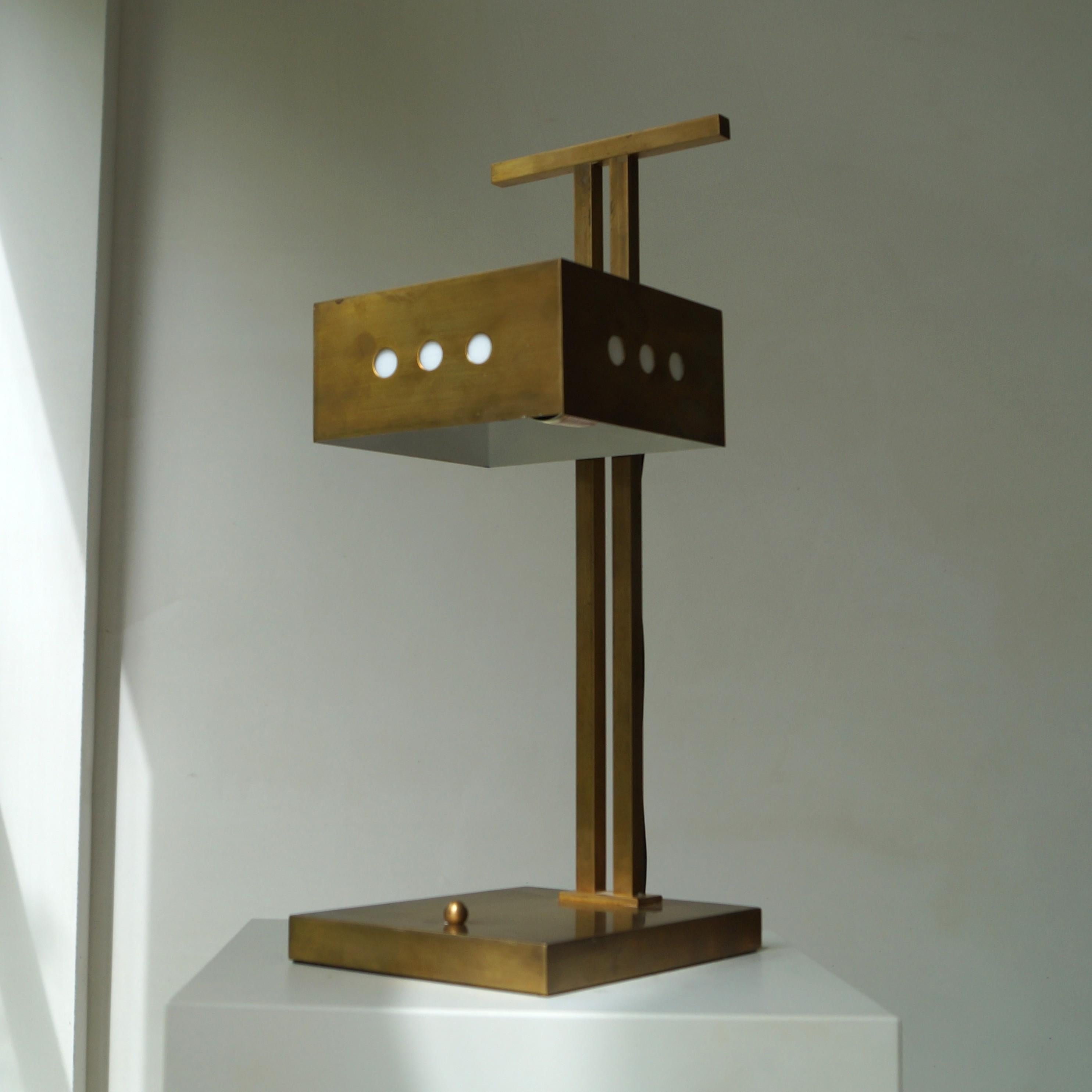 Lampada da scrivania modernista su disegno Bauhaus di Marcel Breuer, anni '70 9