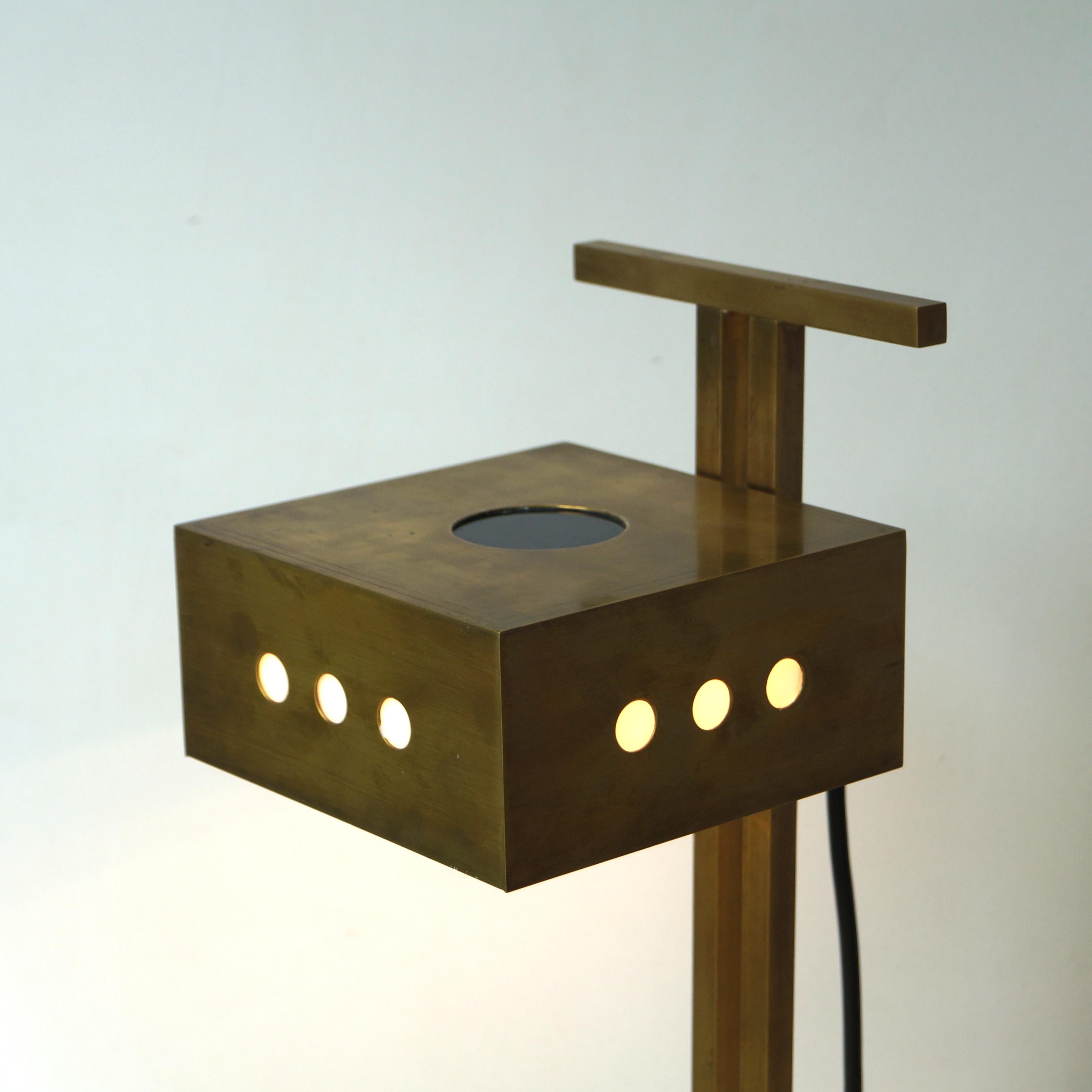 Lampada da scrivania modernista su disegno Bauhaus di Marcel Breuer, anni '70 In condizioni buone a EVERDINGEN, NL