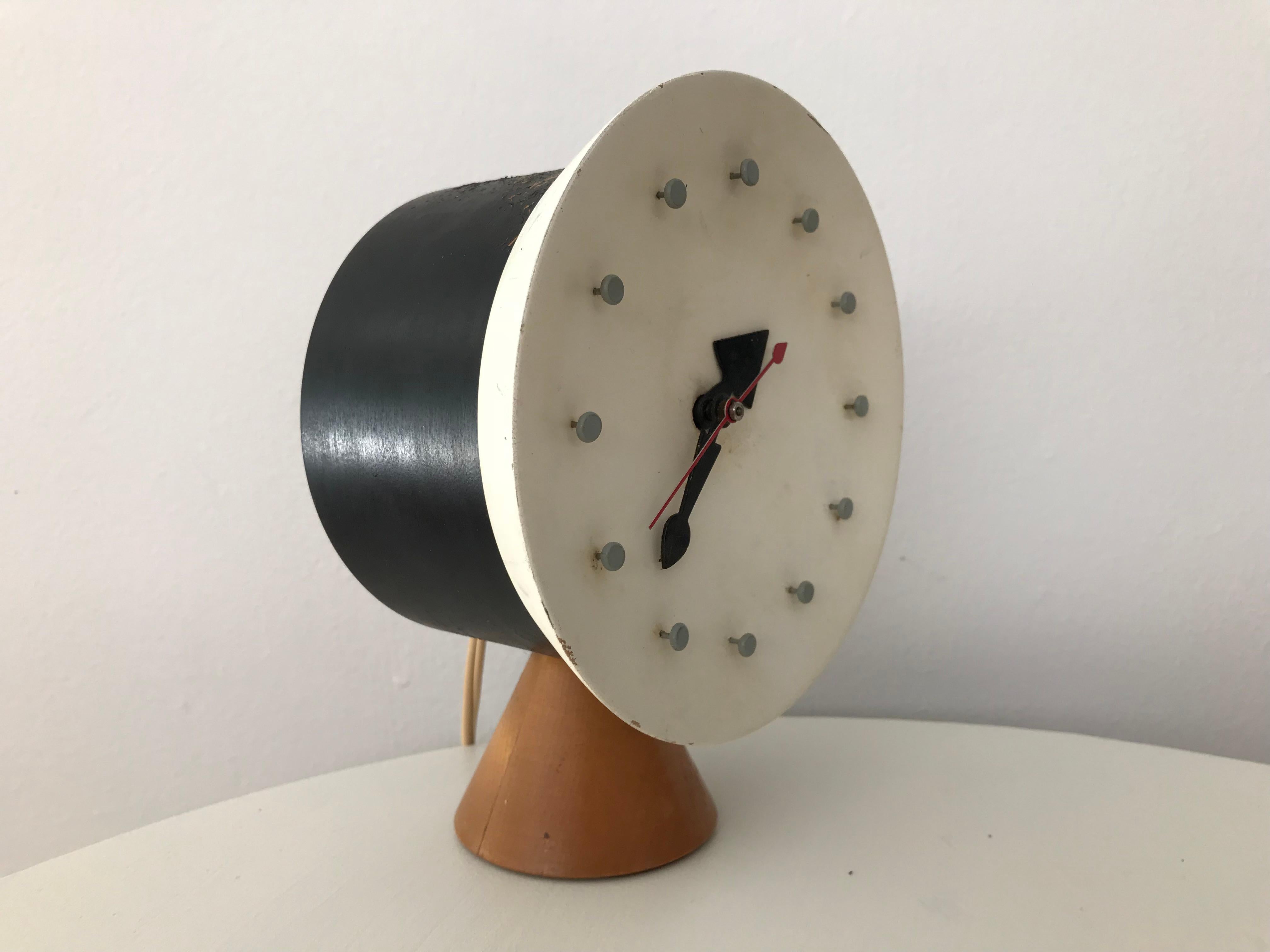 Modernist Desk Table Clock by George Nelson and Irving Harper for Howard Miller 5