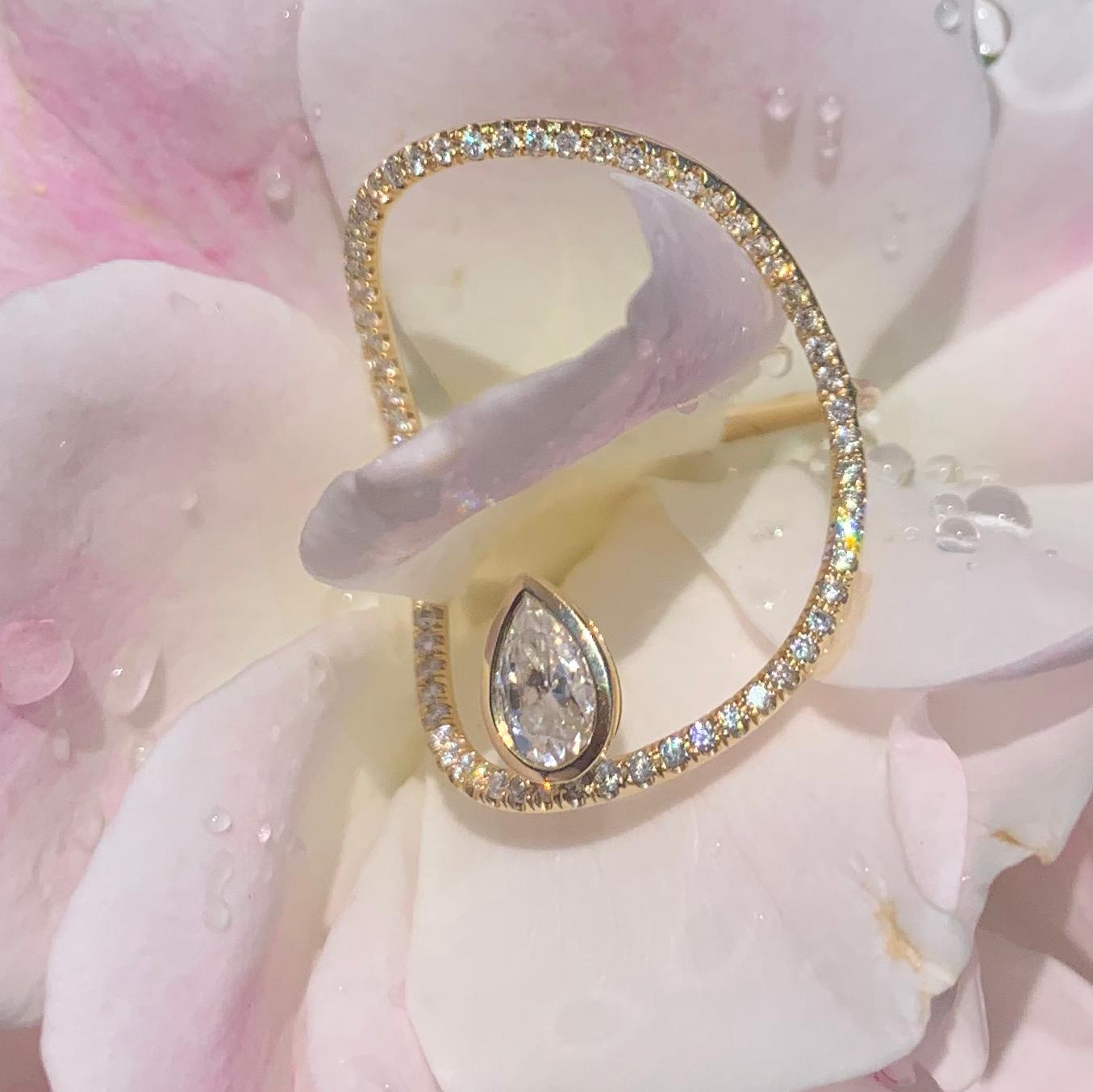 Contemporary Modernist Diamond Pavé Statement Ring For Sale