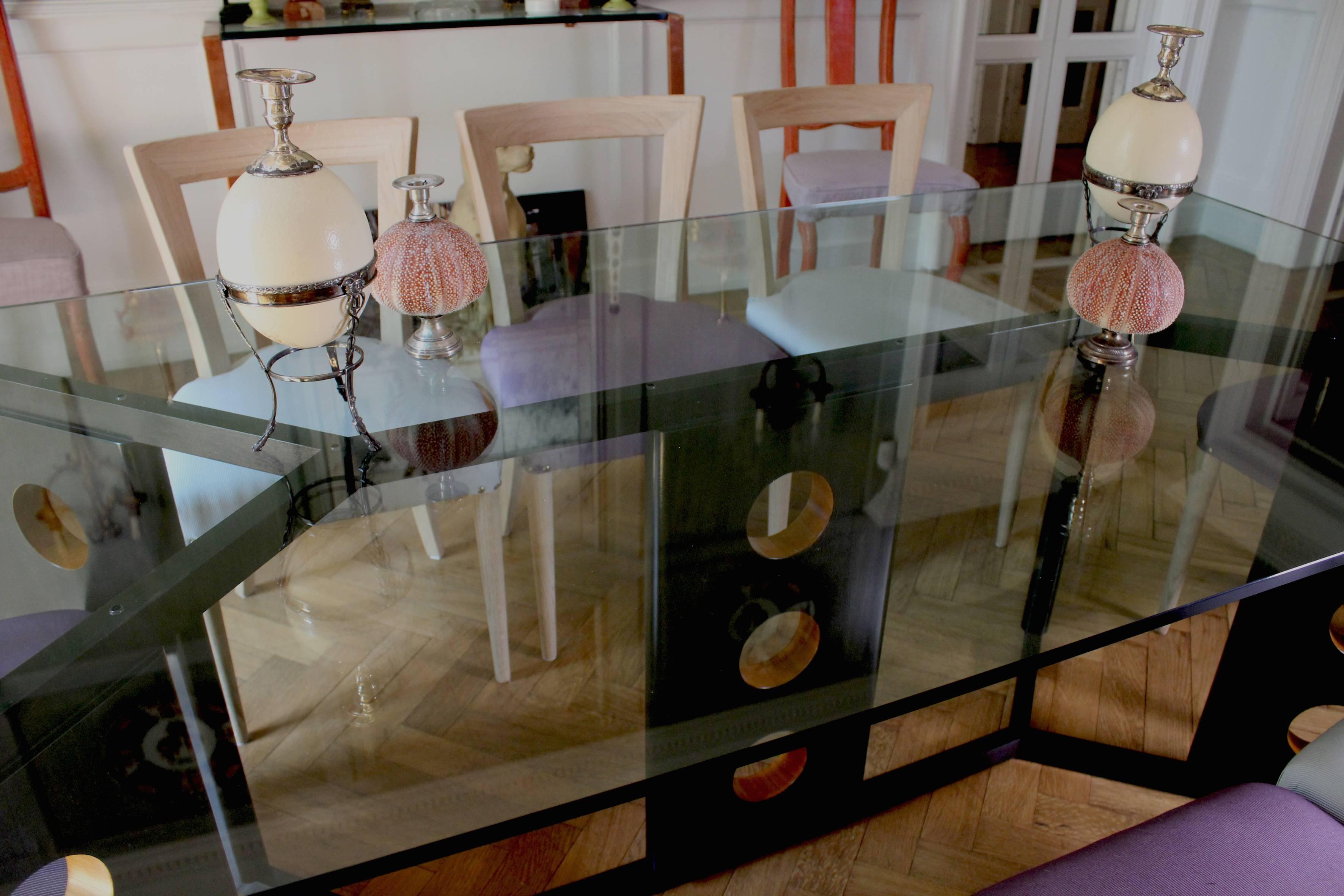 Modernist Dining Table In Ebonized Ash With Cherry Finish for Castellini House In New Condition For Sale In Milan, Lombardy