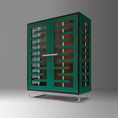 Modernistischer Vitrinenschrank, verchromtes Metall, lackiertes Holz, Maßanfertigung