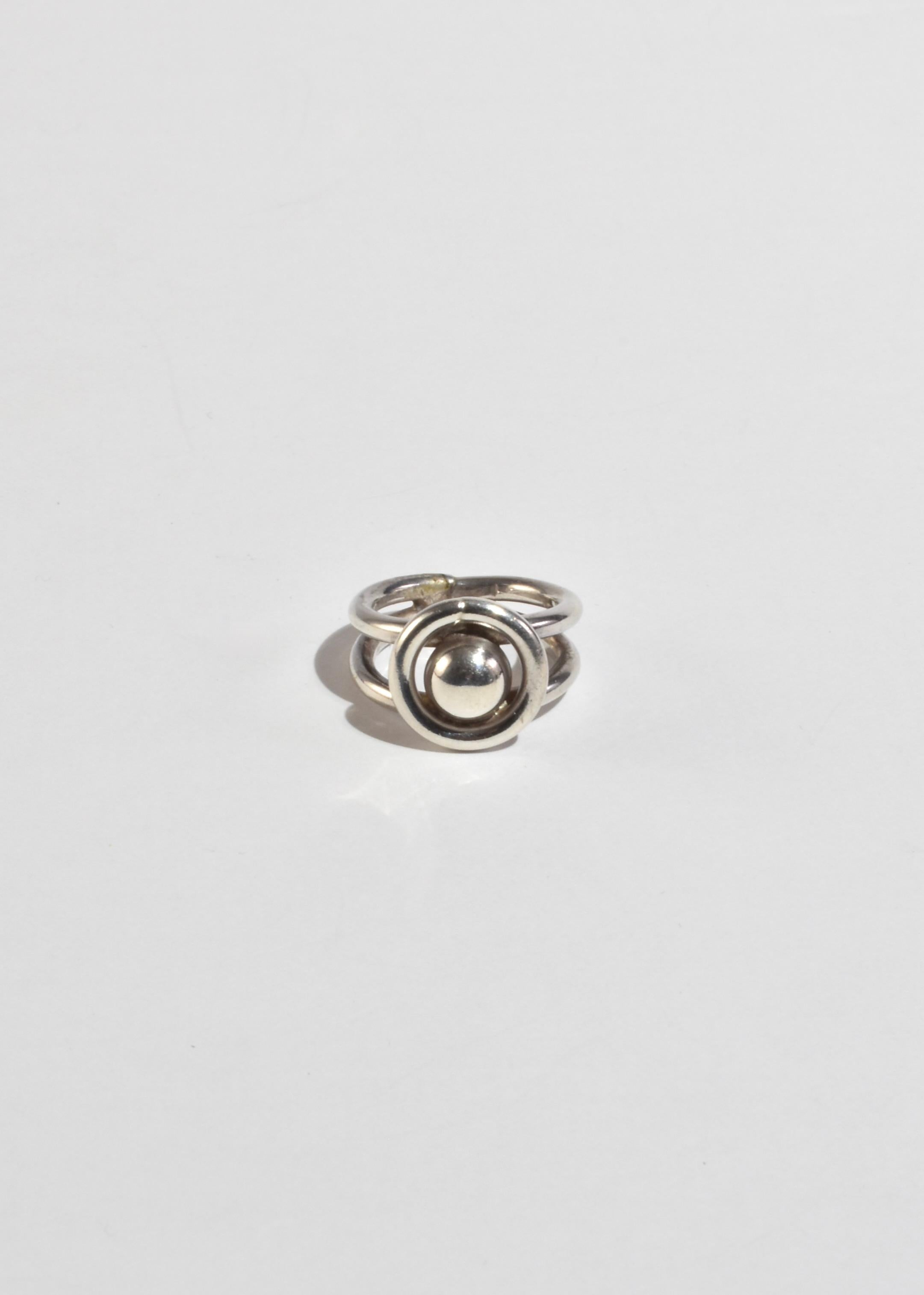 Modernist Dome Ring (Modernistisch) im Angebot