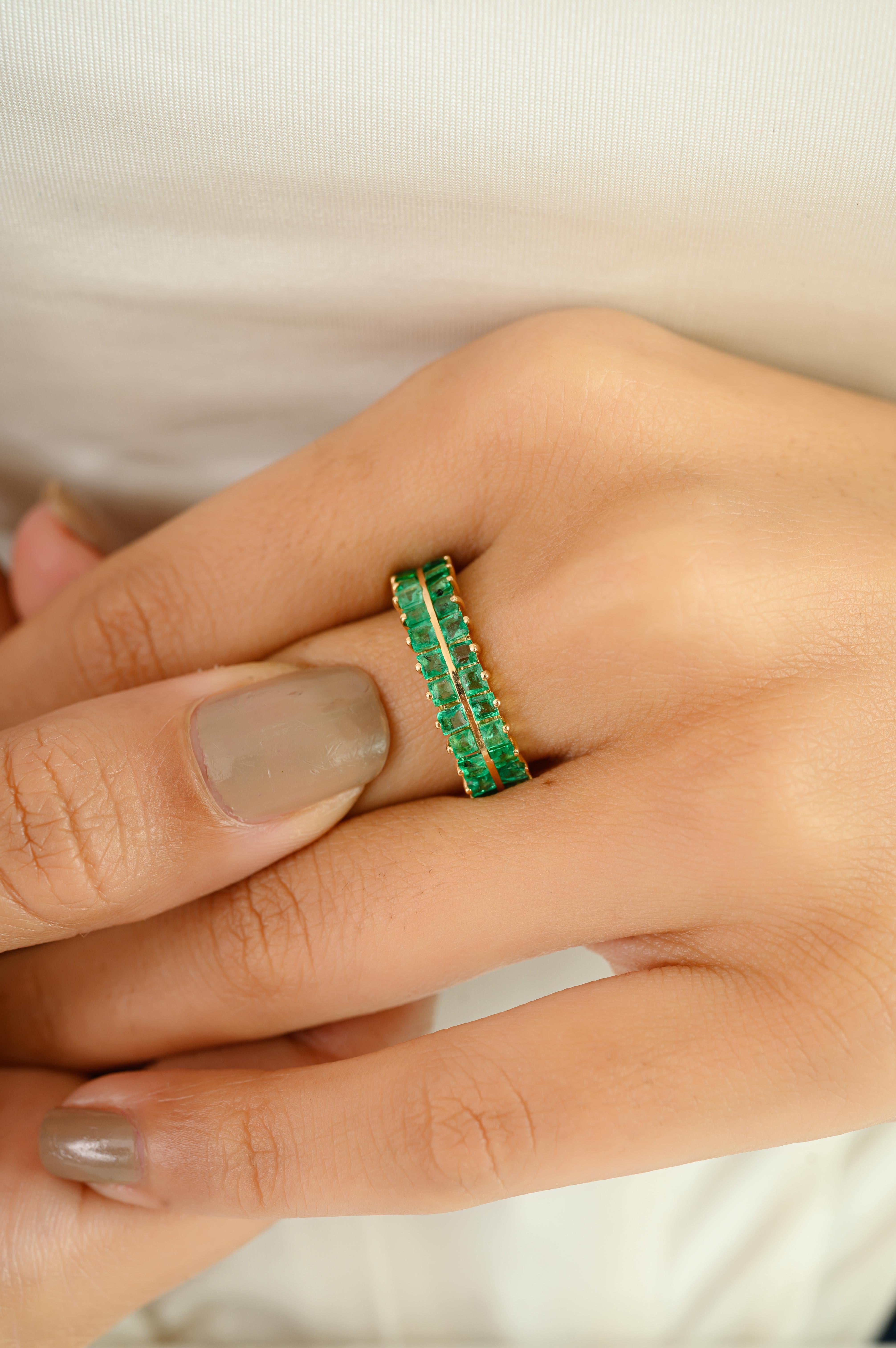 For Sale:  Modernist Double Row Emerald Eternity Band Ring in 14k Yellow Gold Everyday Wear 4