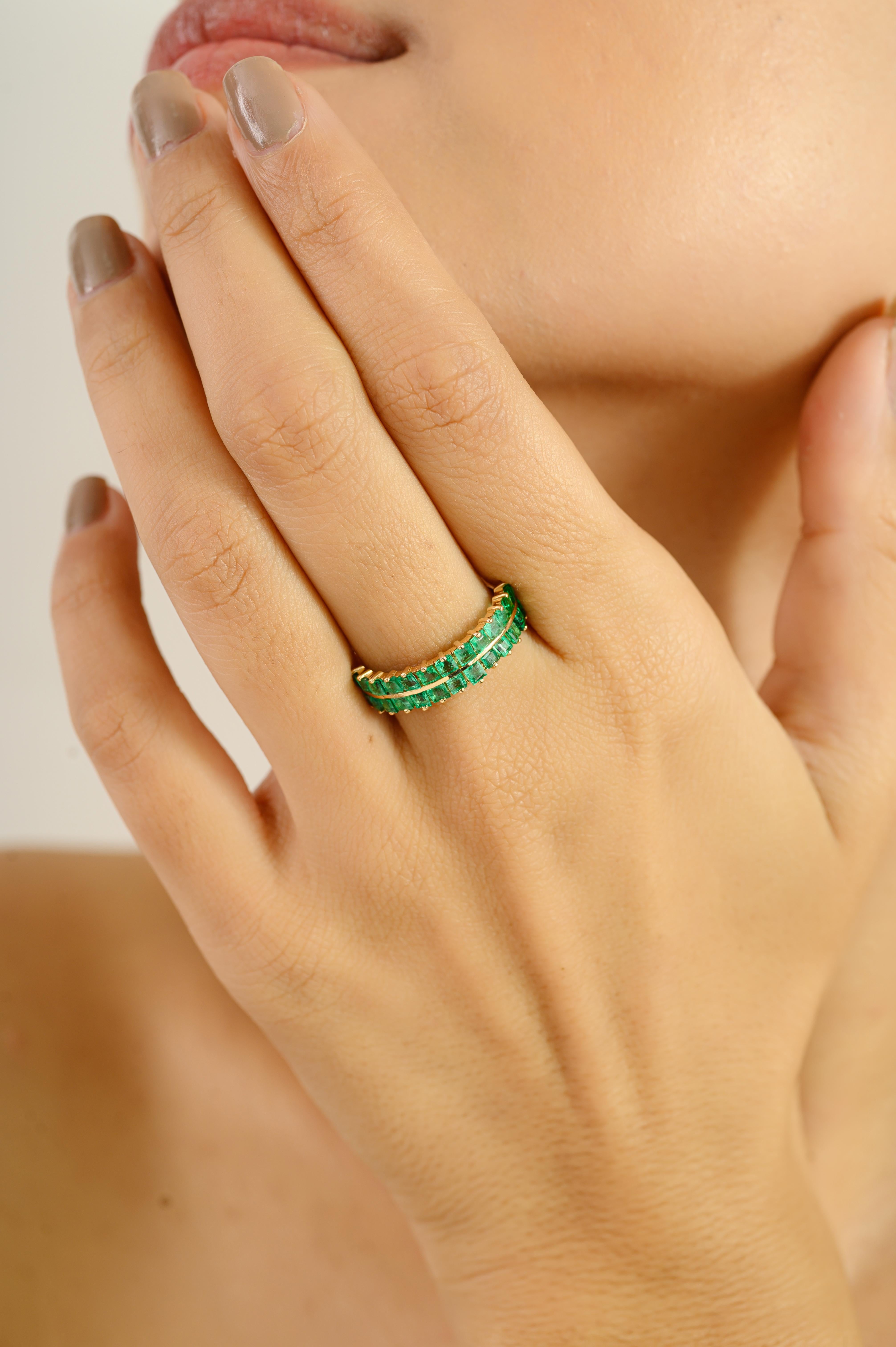 For Sale:  Modernist Double Row Emerald Eternity Band Ring in 14k Yellow Gold Everyday Wear 6