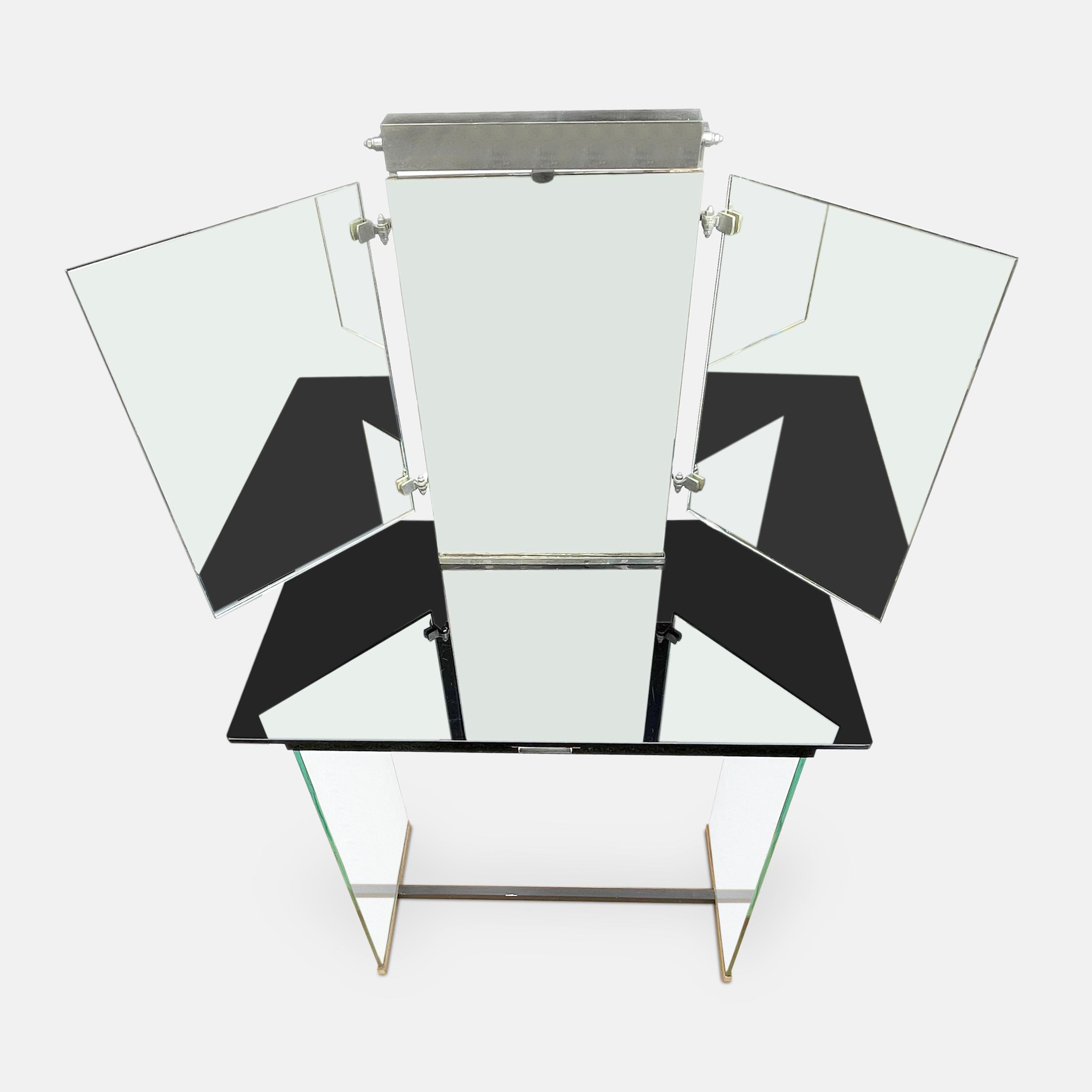 Modernist Dressing Table attributed to Maison Desny, circa 1925 For Sale 1