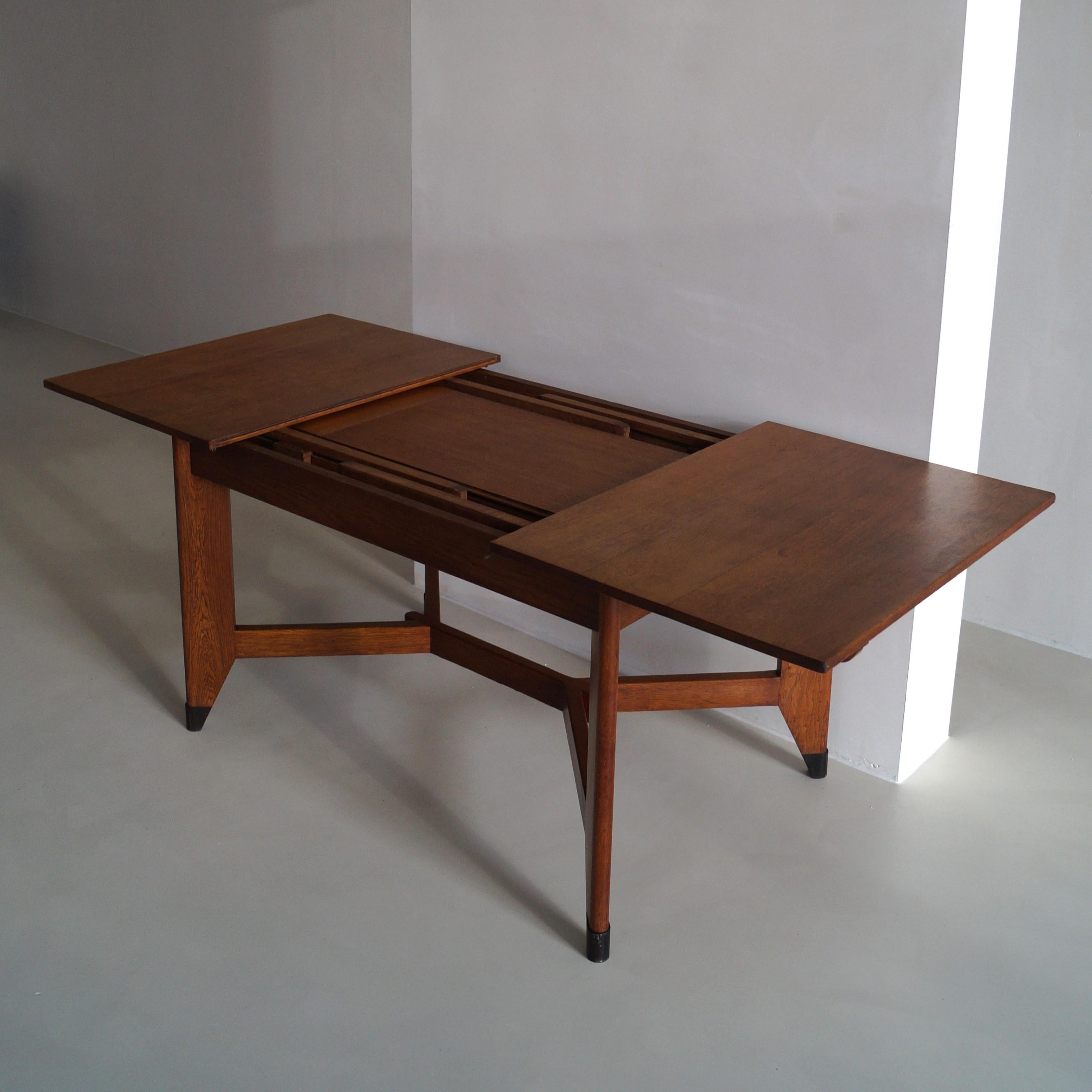 Modernist Dutch Art Deco dining table by Hendrik Wouda for Pander, 1920s For Sale 7