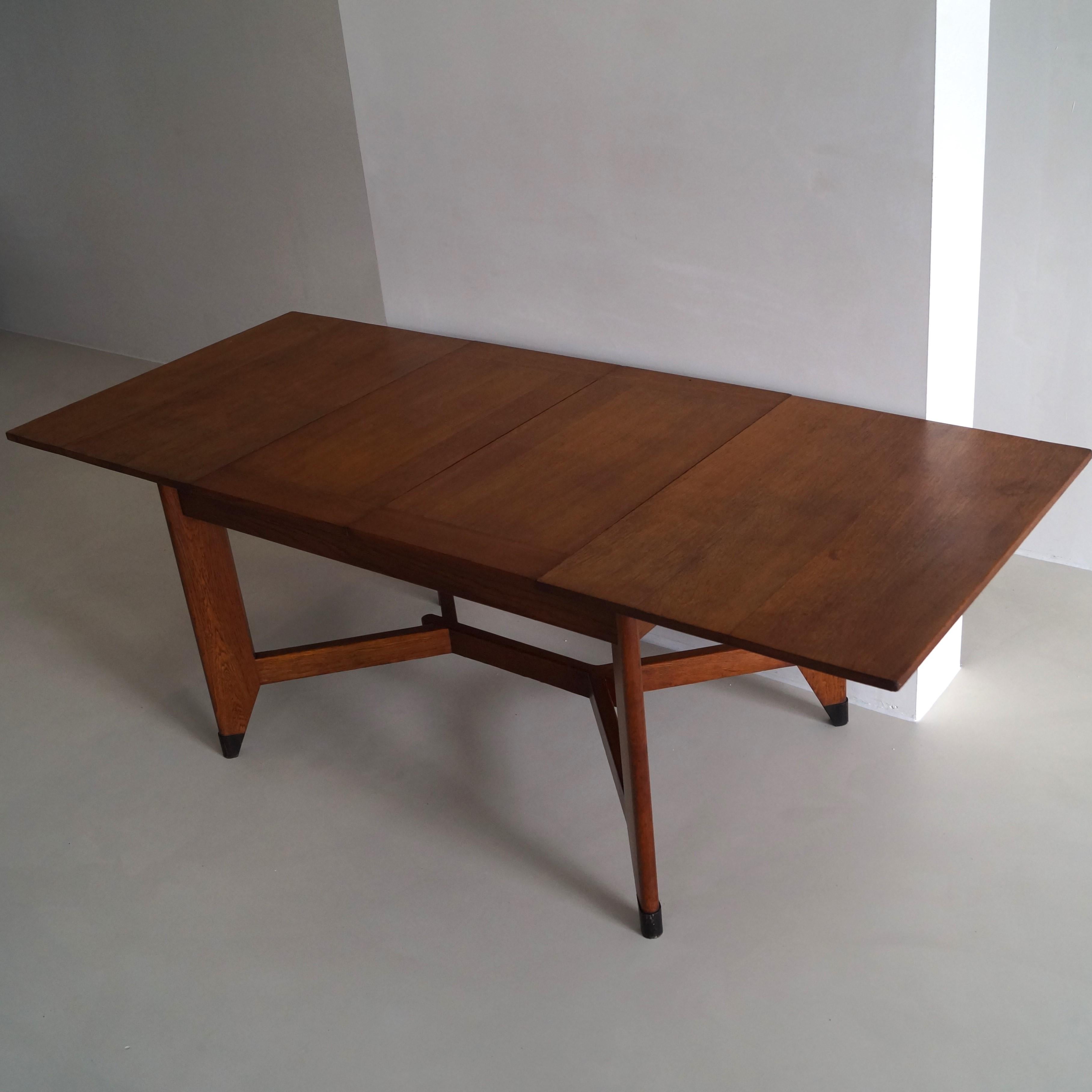 Modernist Dutch Art Deco dining table by Hendrik Wouda for Pander, 1920s For Sale 8