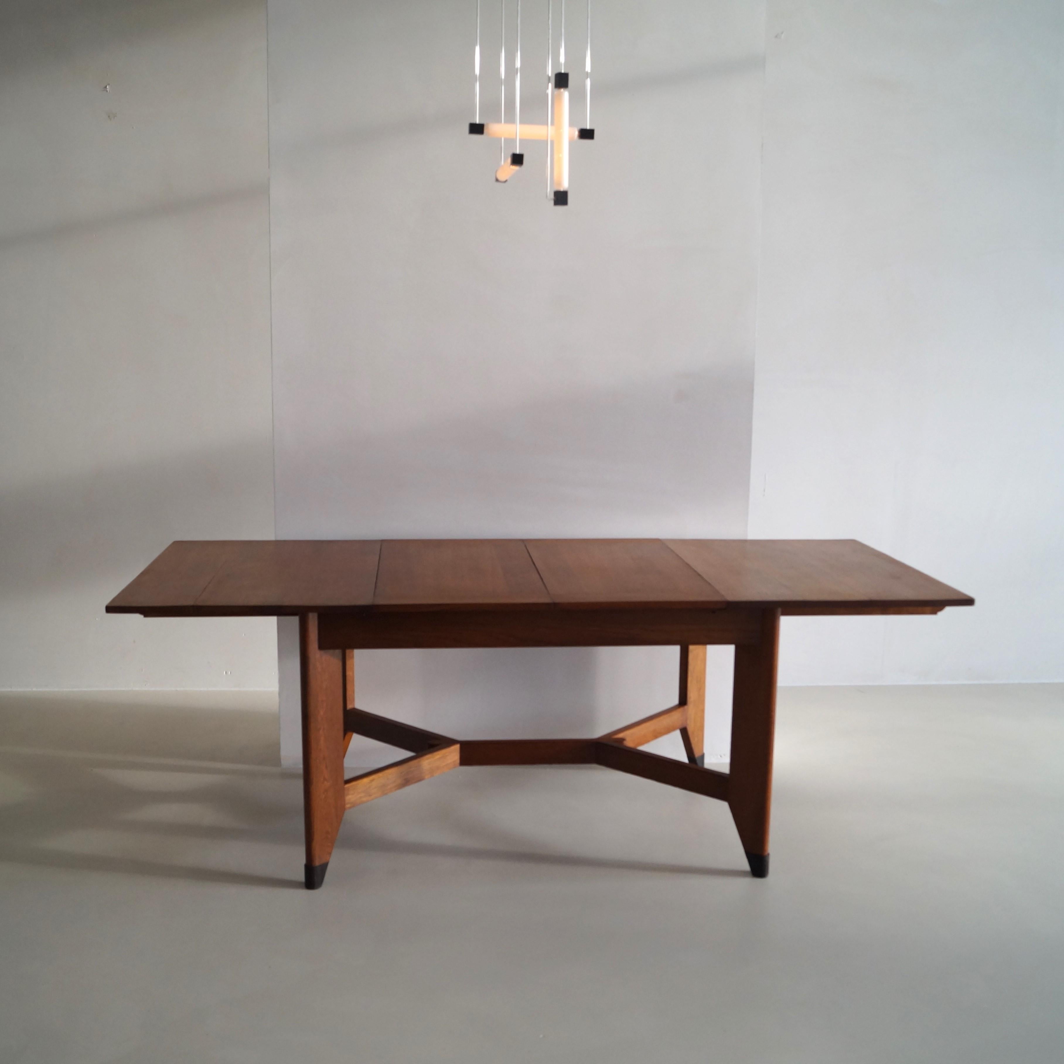 Modernist Dutch Art Deco dining table by Hendrik Wouda for Pander, 1920s For Sale 9