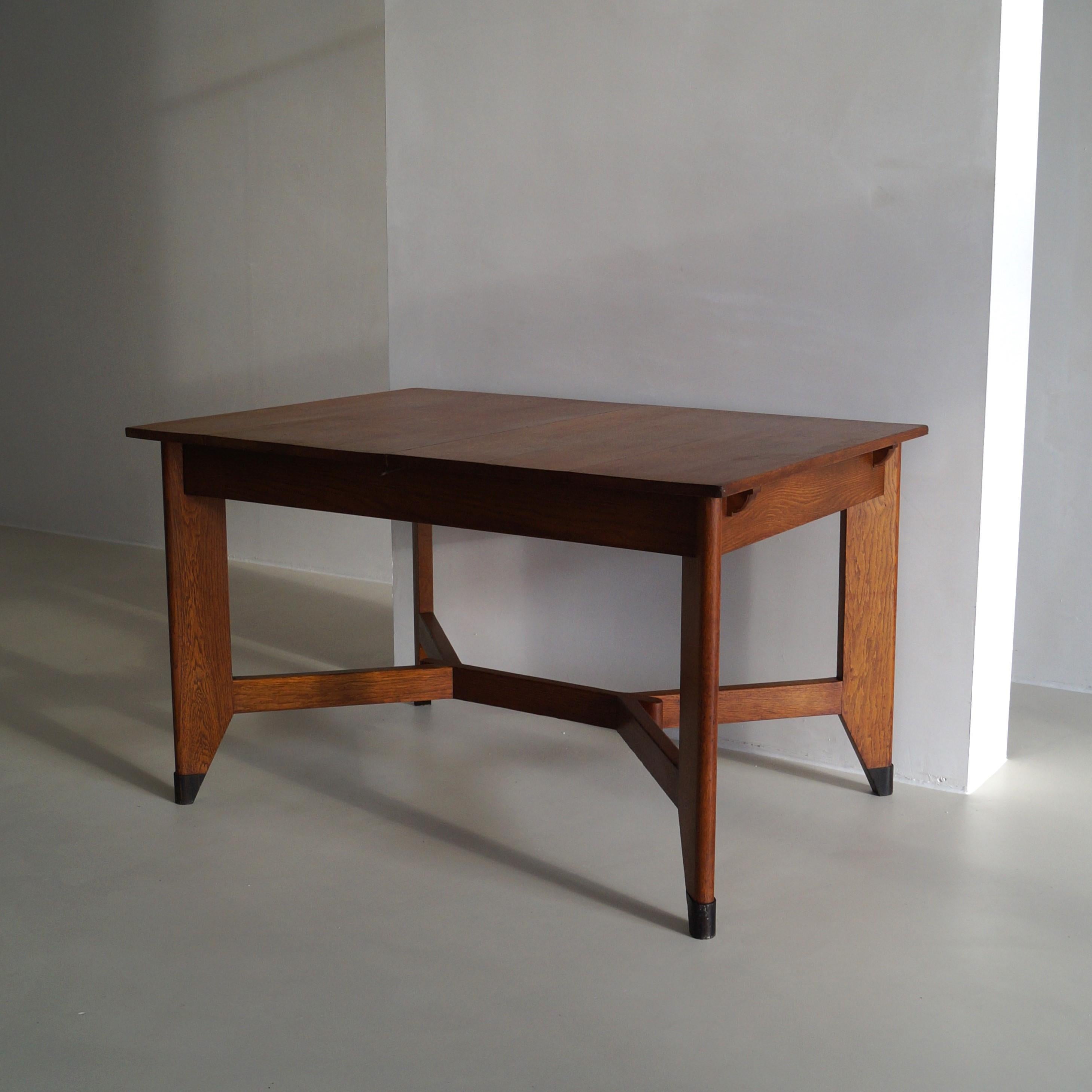 Modernist Dutch Art Deco dining table by Hendrik Wouda for Pander, 1920s For Sale 14