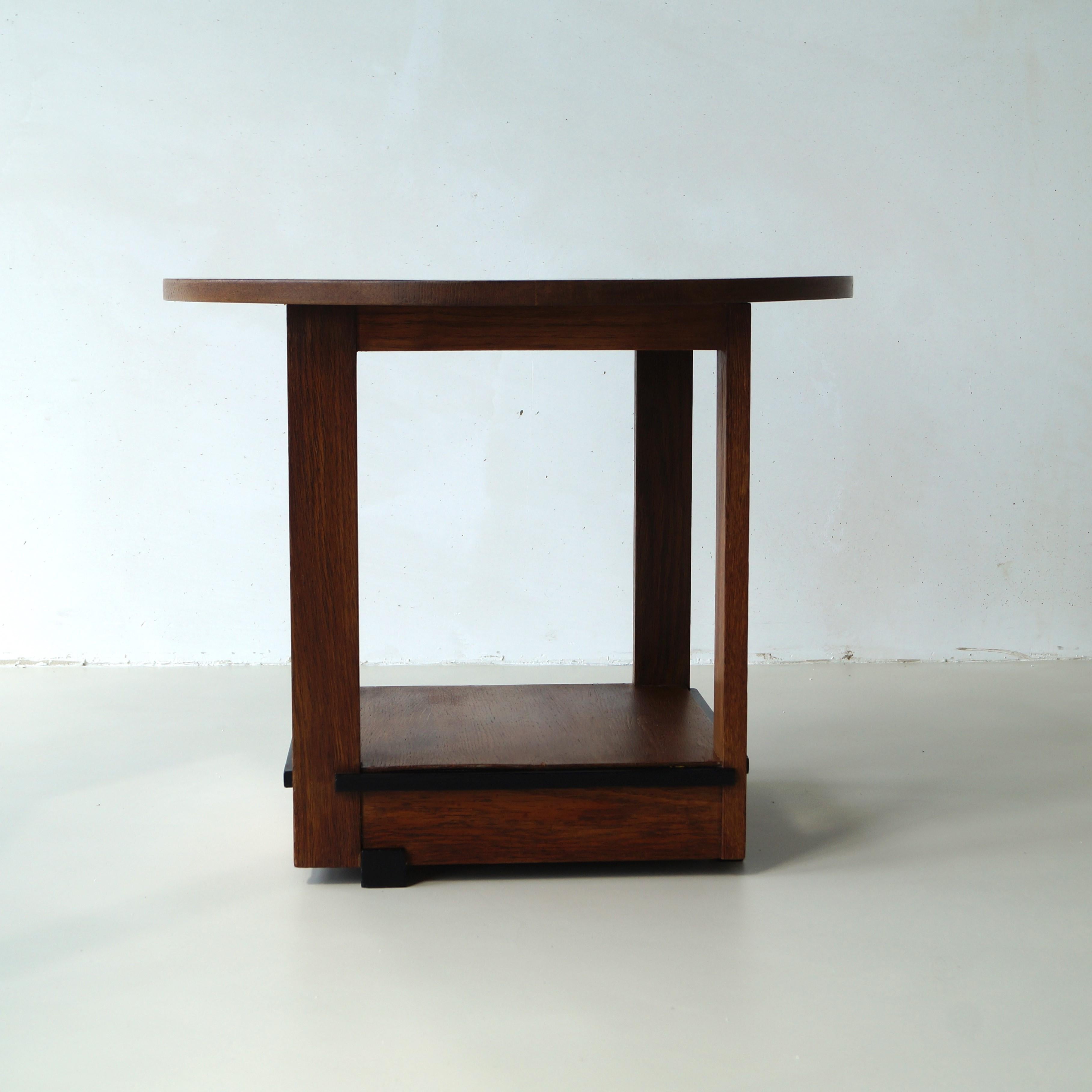A Dutch Art Deco side table, typically Haagse School (The Hague School), ca. 1925. The design is very modernist. Based on similar designs and the opinion of an expert in the field, the table has been attributed to Jan Brunott (1889-1951).
This table