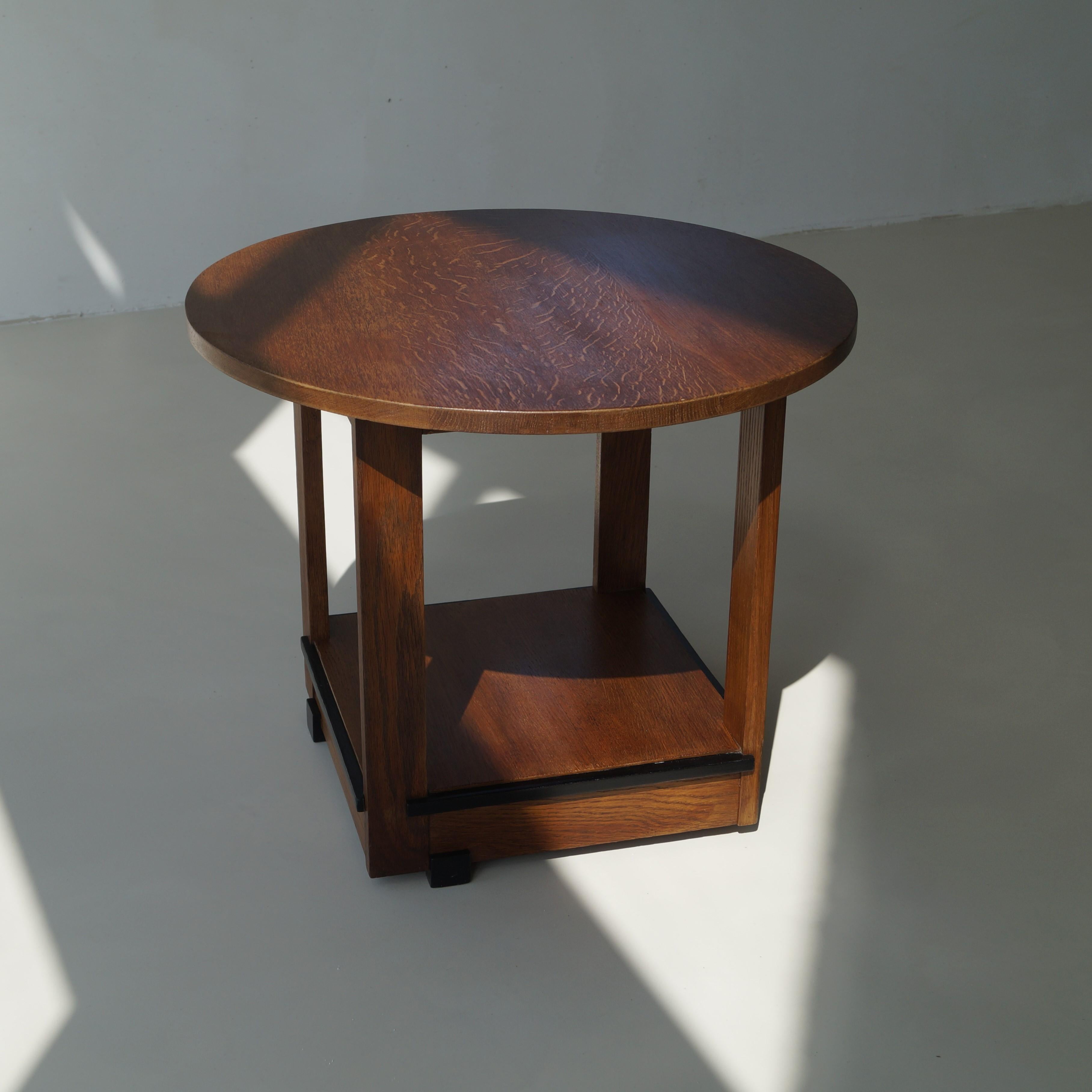 Modernist Dutch Art Deco occasional table attributed to Jan Brunott, 1920s For Sale 2