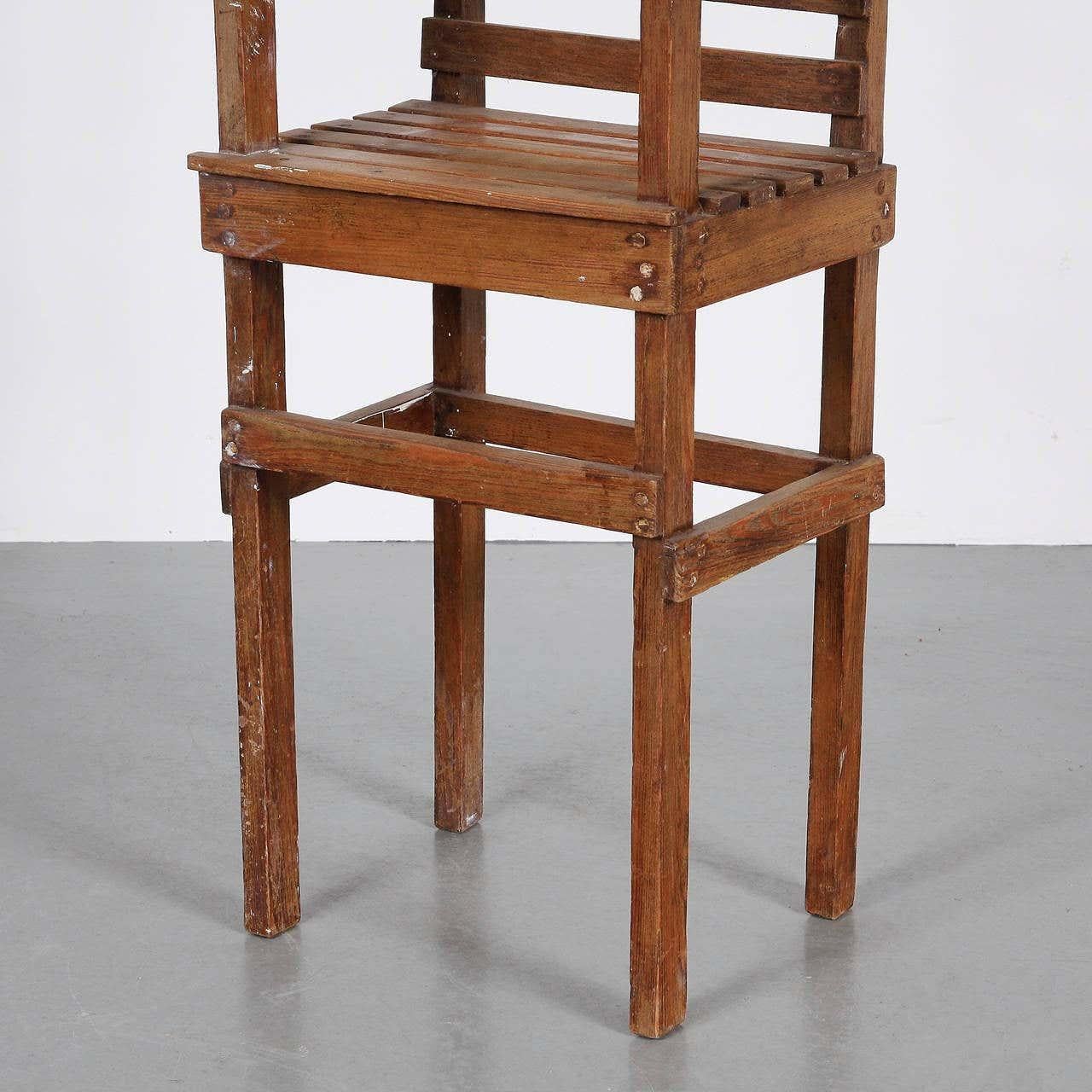 Modernist Dutch children chair, manufactured in by unknown manufacturer in Holland, circa 1950.

In good original condition, preserving a beautiful patina.
 