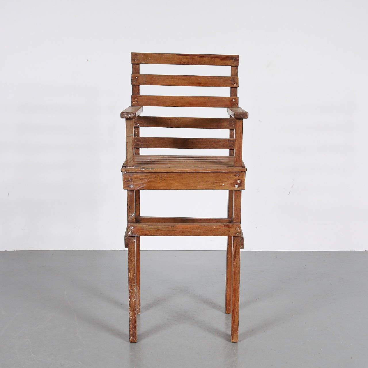 Mid-20th Century Modernist Dutch Children Chair in the Style of Gerrit Rietveld, circa 1950