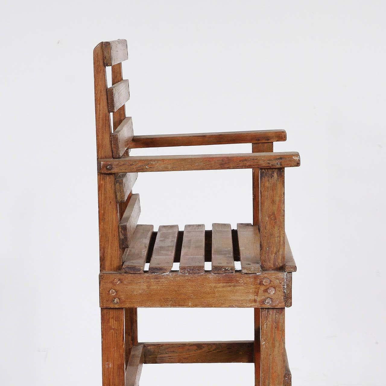 Modernist Dutch Children Chair in the Style of Gerrit Rietveld, circa 1950 For Sale 1